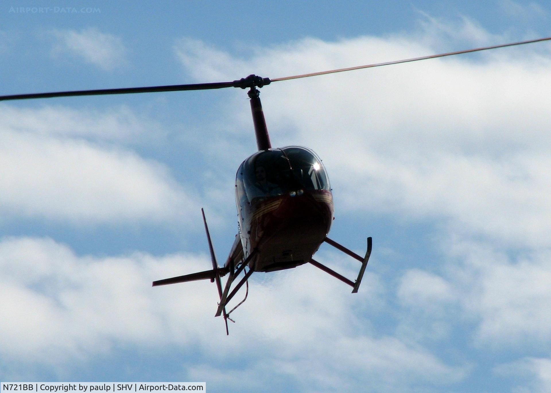 N721BB, Robinson R44 II C/N 12593, Departing Shreveport Regional.