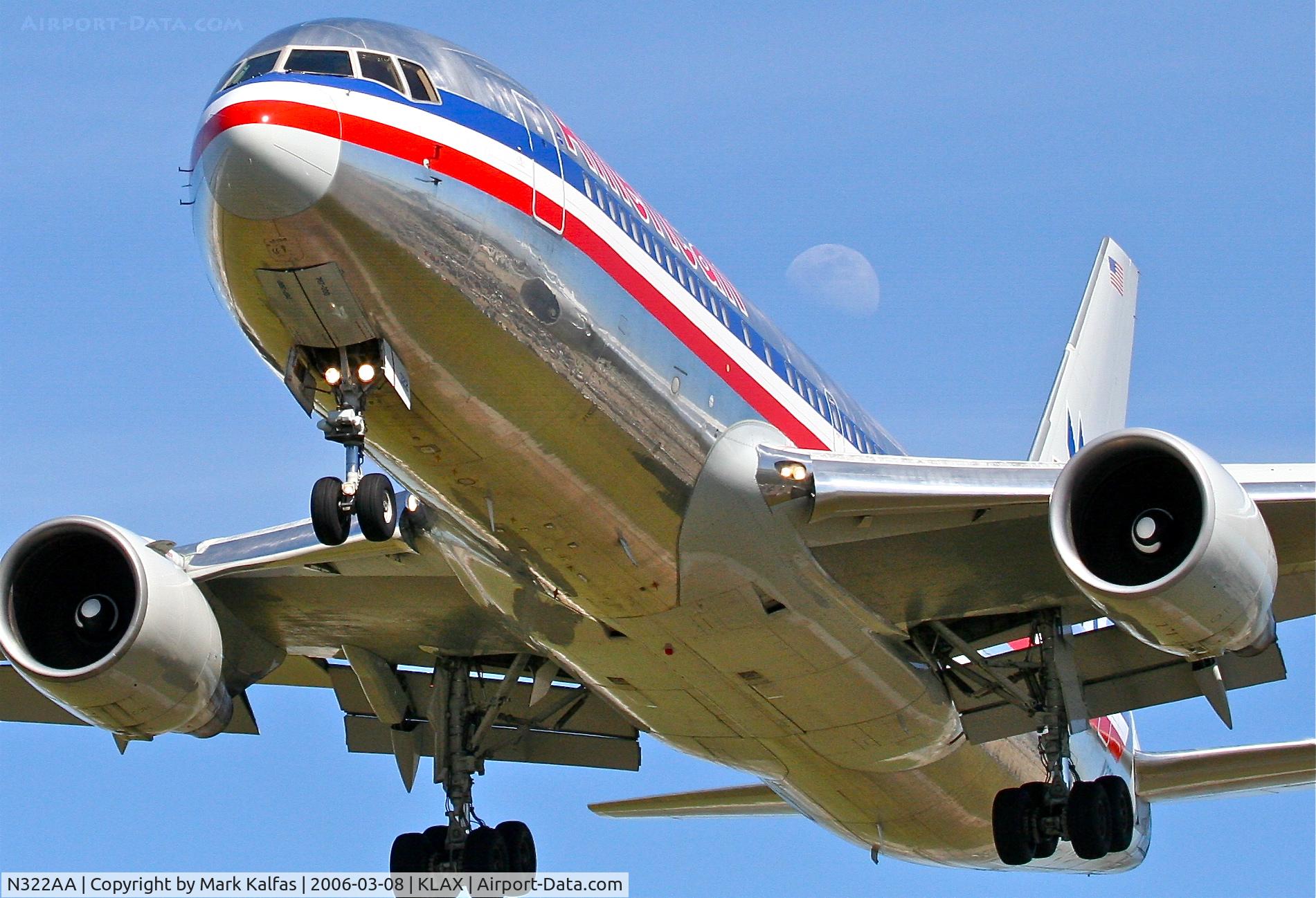 N322AA, 1986 Boeing 767-223 C/N 22323, American Airlines Boeing 767-223, short final 25R KLAX.