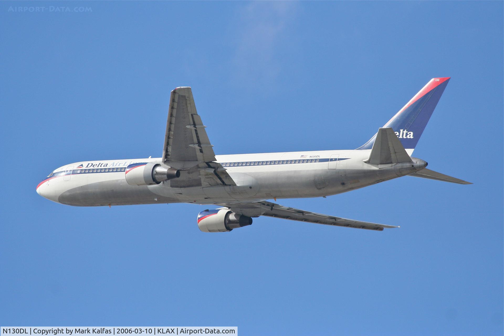 N130DL, 1988 Boeing 767-332 C/N 24080, Delta Airlines Boeing 767-332, 25R departure KLAX.