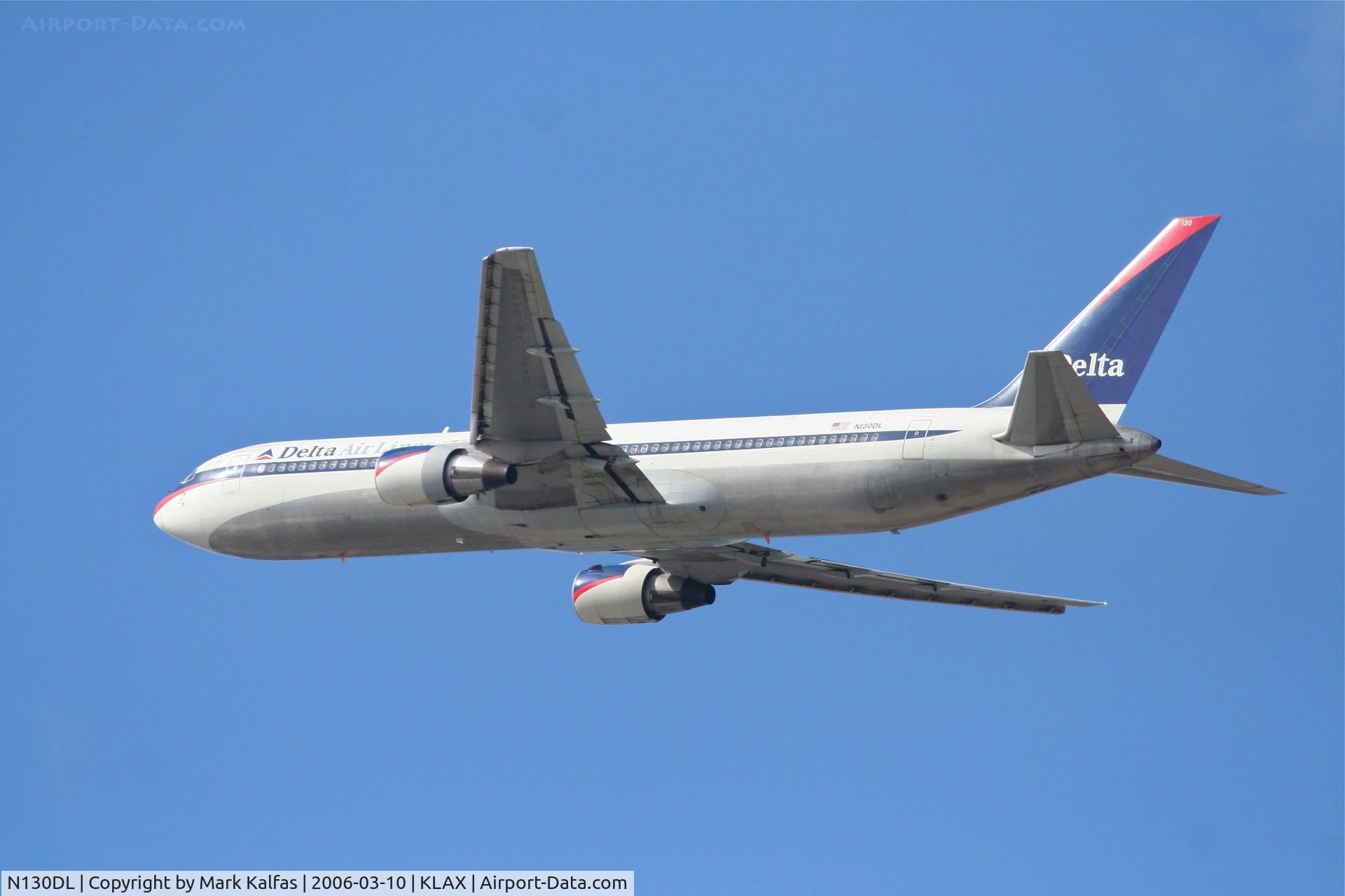 N130DL, 1988 Boeing 767-332 C/N 24080, Delta Airlines Boeing 767-332, 25R departure KLAX.