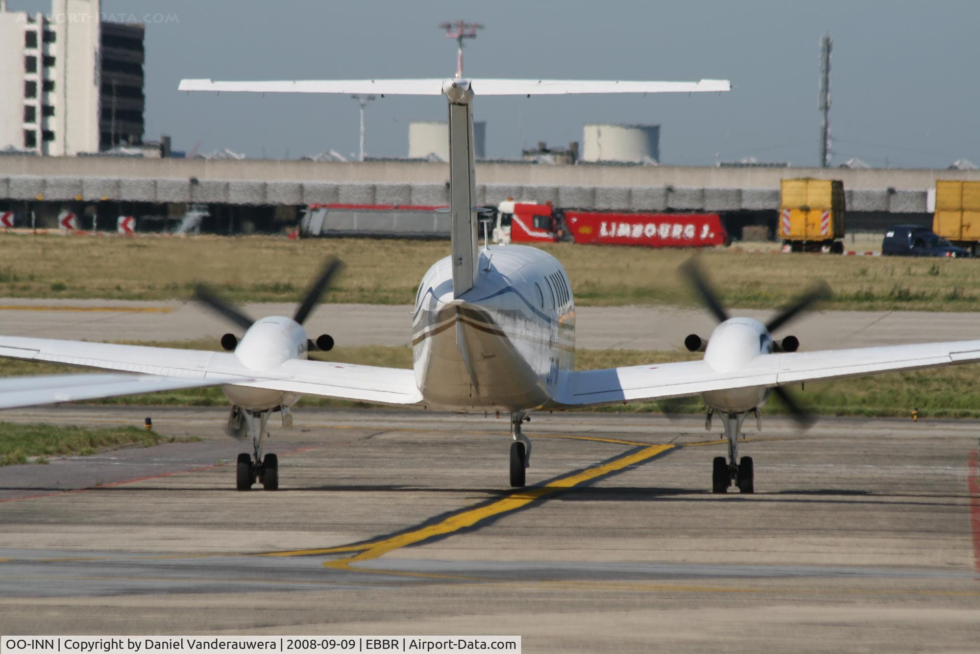 OO-INN, 1994 Beech B200 King Air C/N BB-1500, Taxiing to leave G.A. apron for taking off