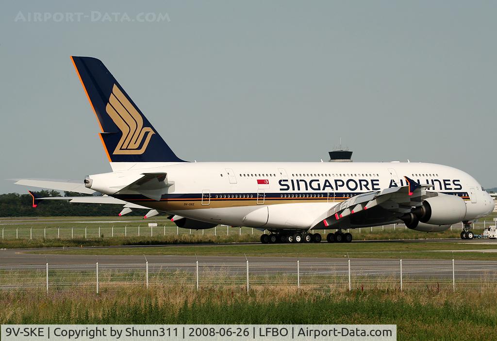 9V-SKE, 2007 Airbus A380-841 C/N 010, Delivery day...