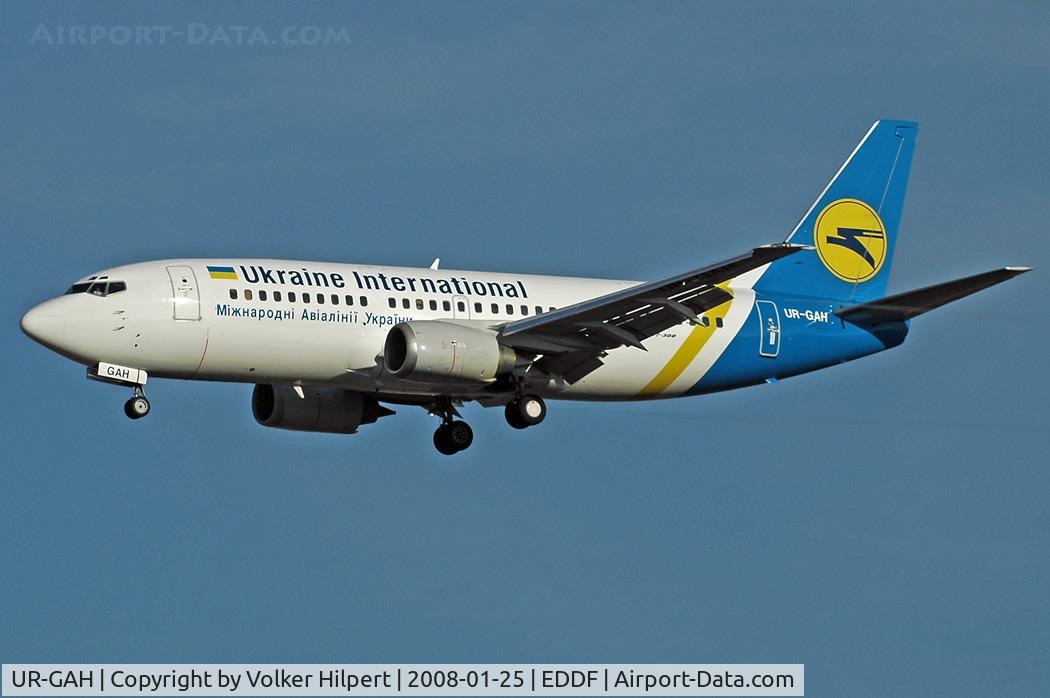 UR-GAH, 1999 Boeing 737-32Q C/N 29130, at fra
