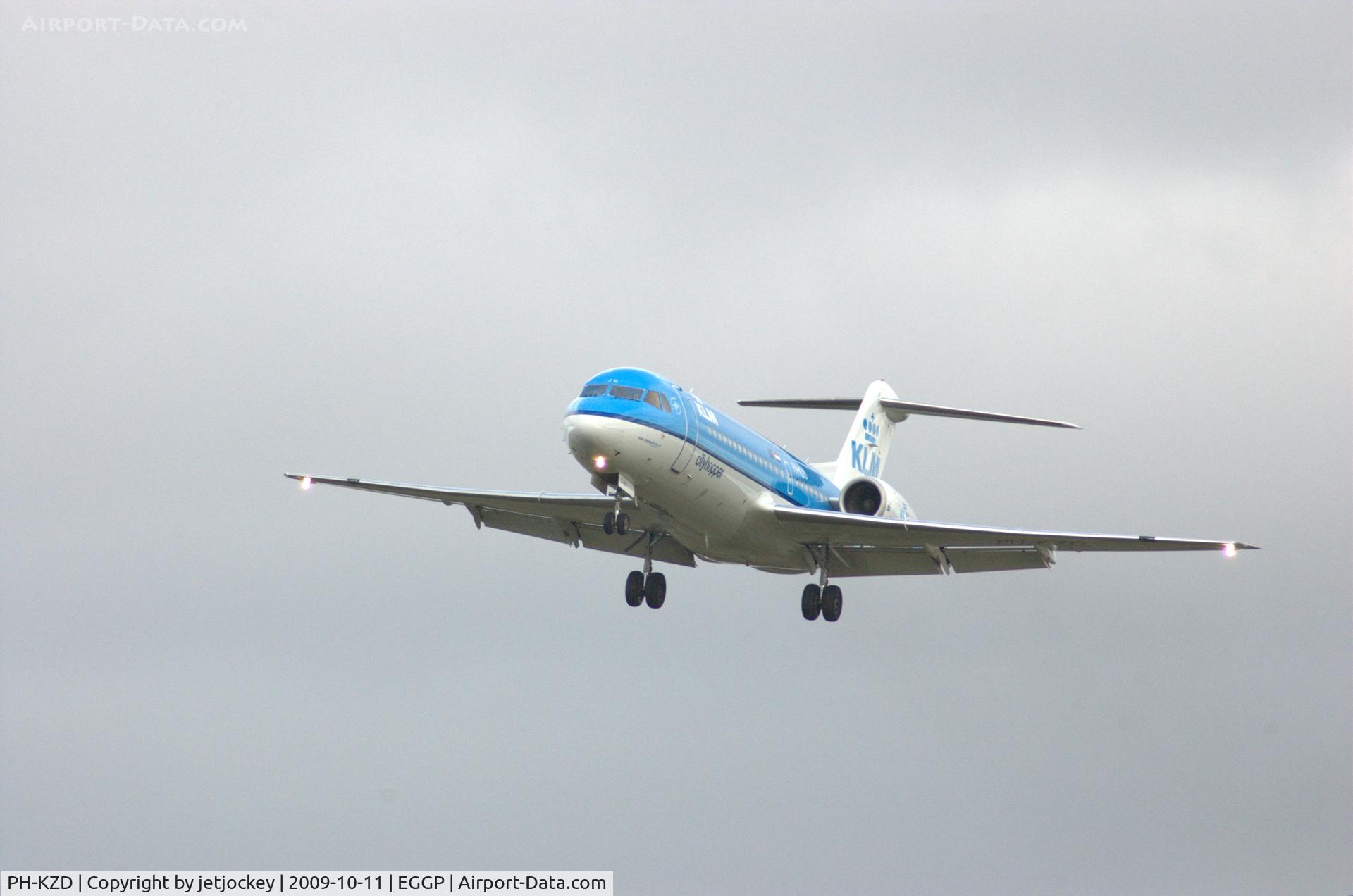 PH-KZD, 1997 Fokker 70 (F-28-0070) C/N 11582, On aproach to LPL