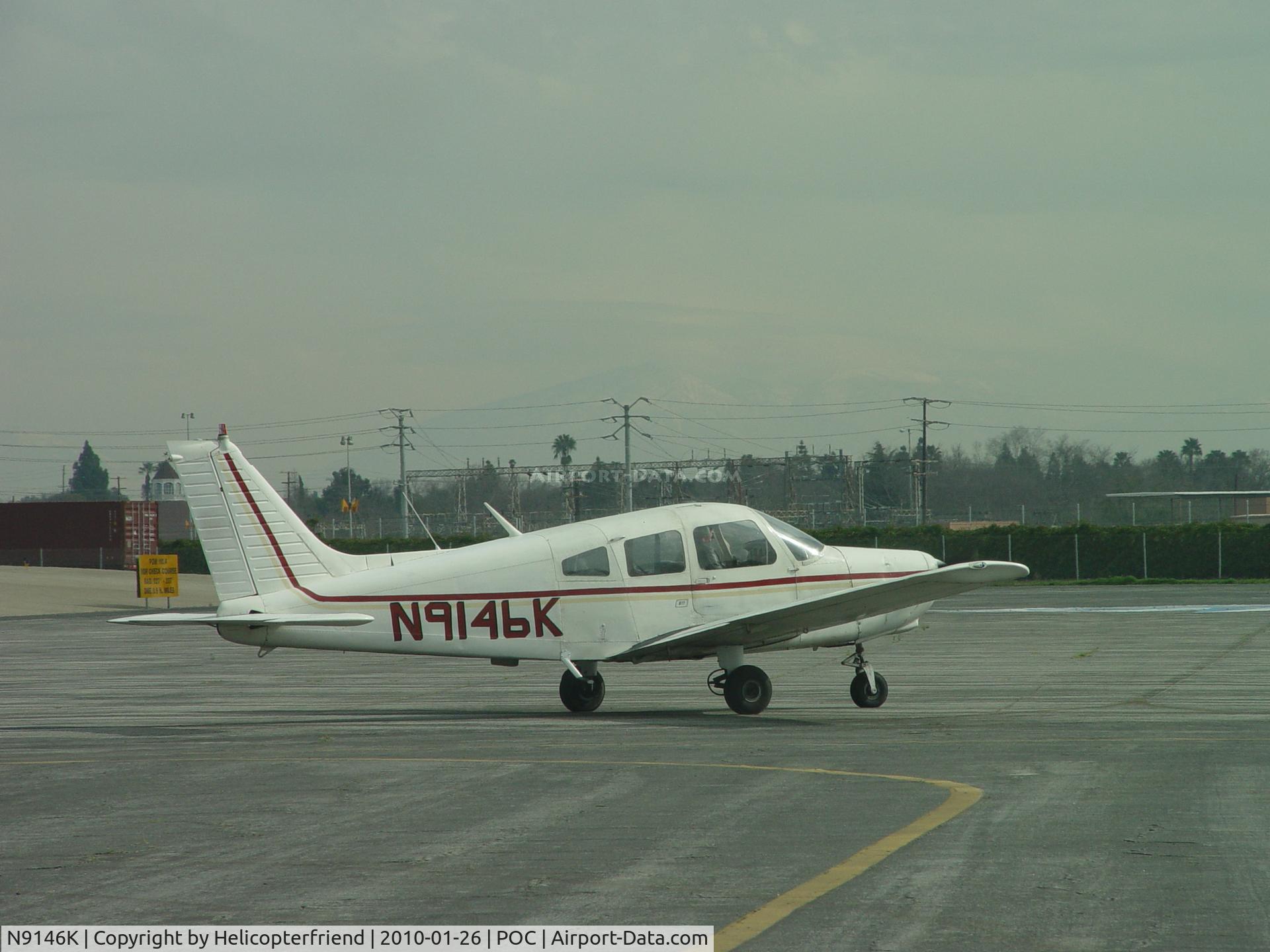 N9146K, 1976 Piper PA-28-151 C/N 28-7615178, Taxiing to the area of Howard Aviation
