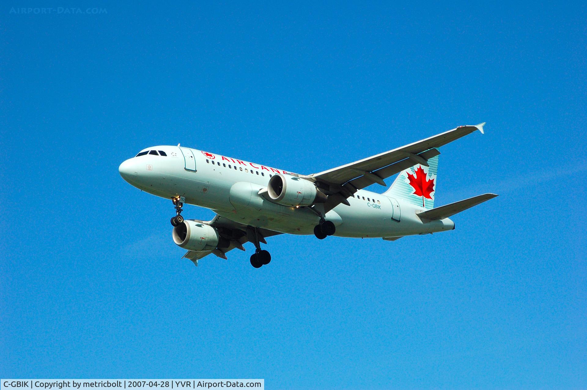 C-GBIK, 1998 Airbus A319-114 C/N 831, Landing at YVR