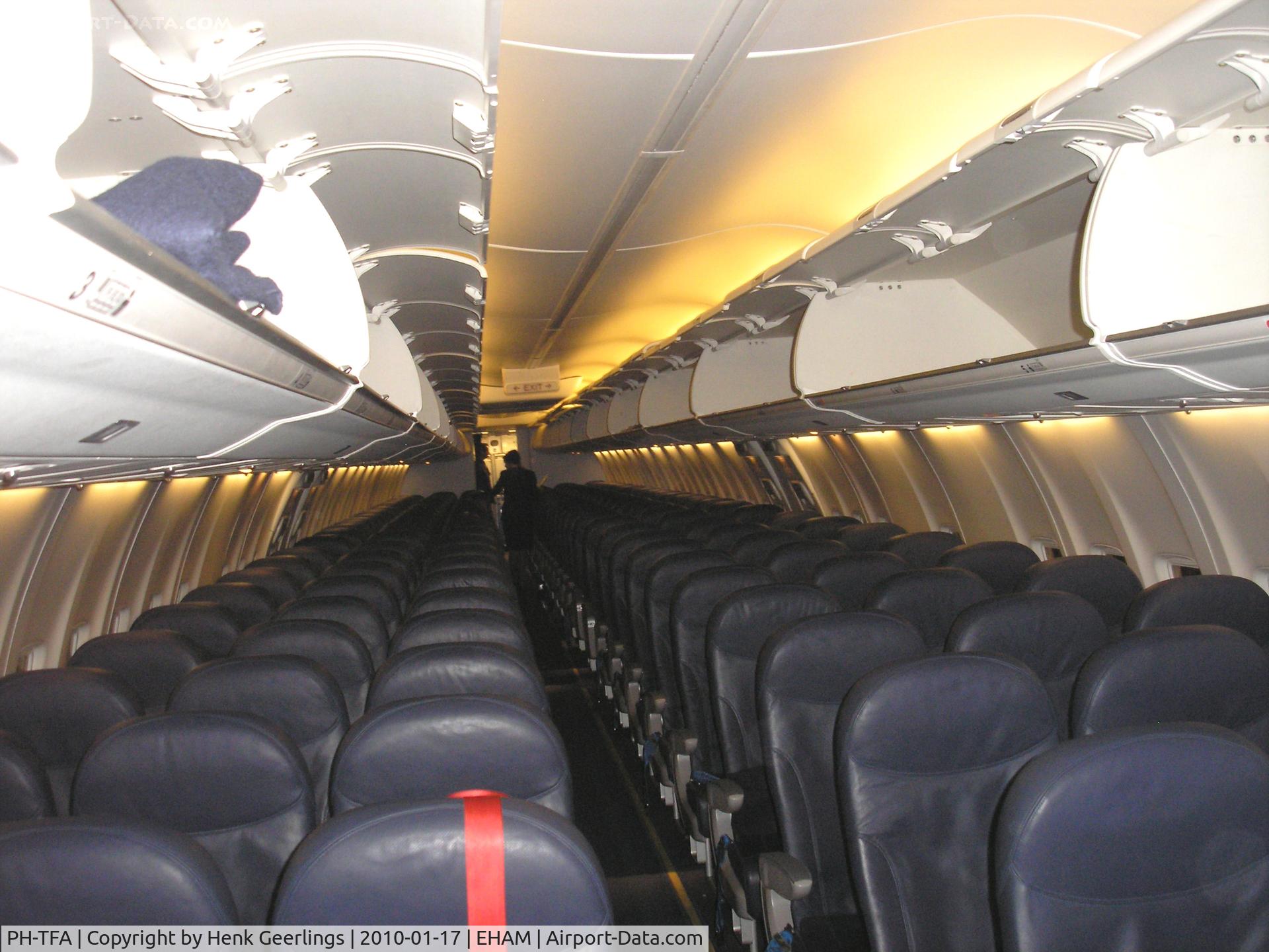 PH-TFA, 2007 Boeing 737-8K5 C/N 35100, Arkefly , cabin