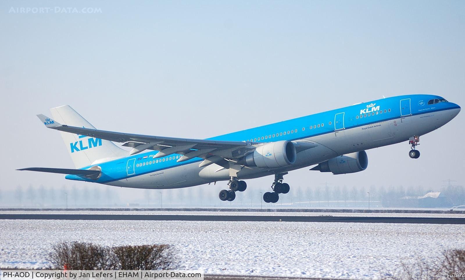 PH-AOD, 2006 Airbus A330-203 C/N 738, KLM Airbus departing Schiphol Amsterdam