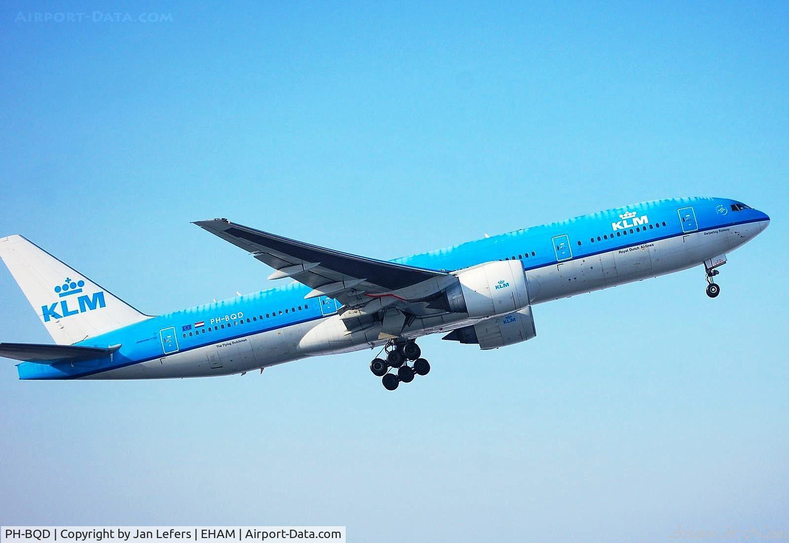 PH-BQD, 2003 Boeing 777-206/ER C/N 33713, KLM 777 departing Schiphol
