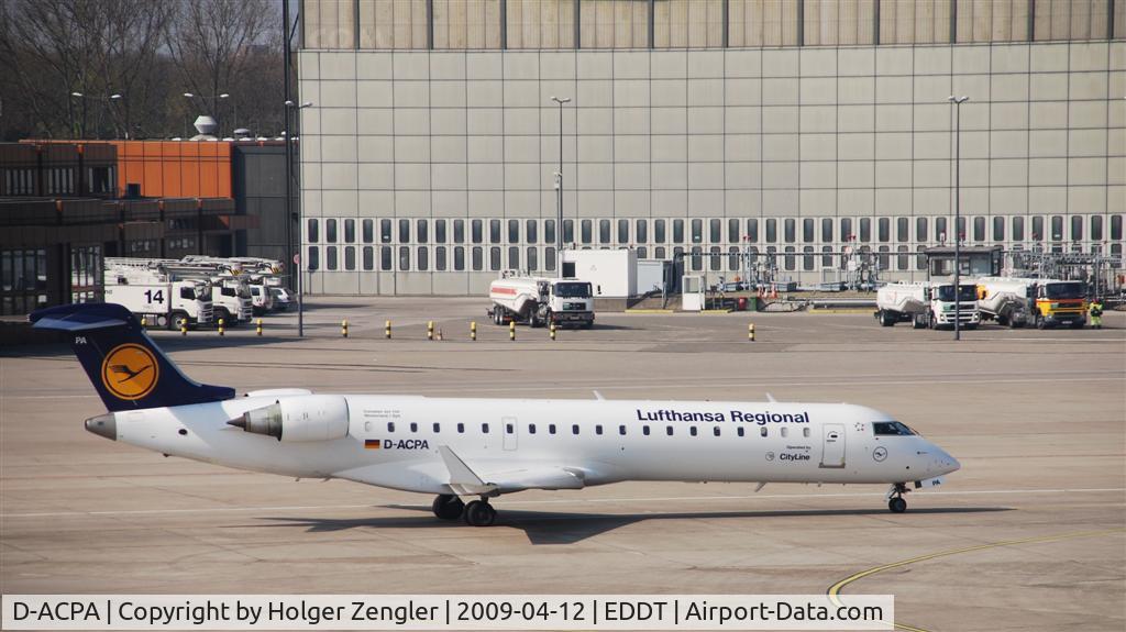 D-ACPA, 2001 Canadair CRJ-701ER (CL-600-2C10) Regional Jet C/N 10012, Taxiing for a short journey to DUS