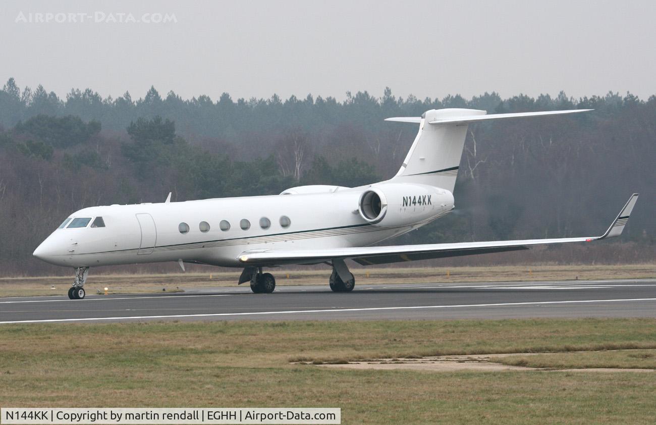 N144KK, 1998 Gulfstream Aerospace Gulfstream V C/N 559, gulfstream