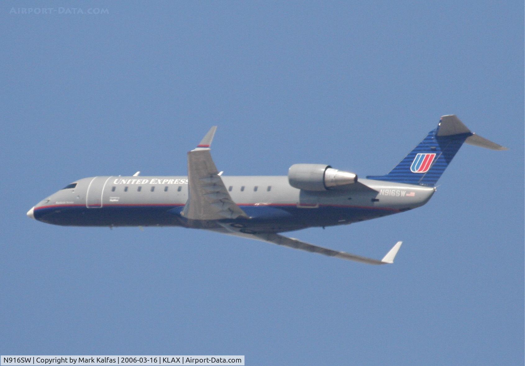 N916SW, 2002 Canadair CL-600-2B19 Regional Jet CRJ-200LR C/N 7634, SkyWest CL-600-2B19, 25R departure KLAX.
