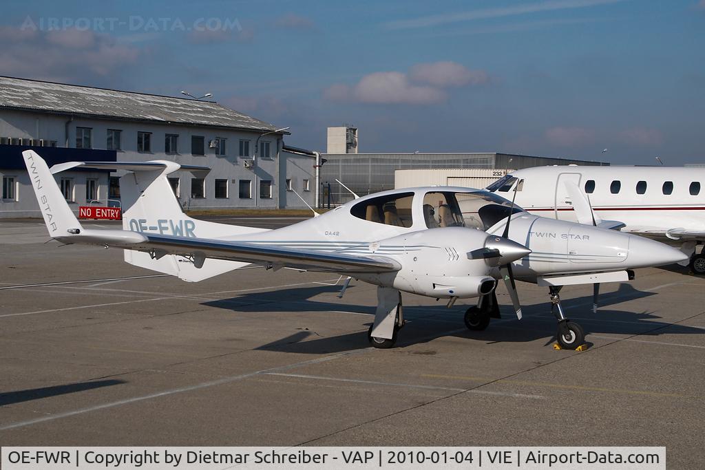 OE-FWR, Diamond DA-42 Twin Star C/N 42.082, Diamond DA42