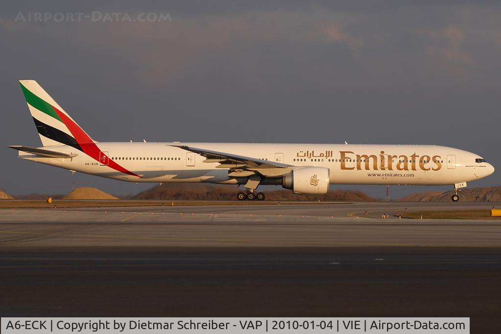 A6-ECK, 2008 Boeing 777-31H/ER C/N 35584, Emirates Boeing 777-300
