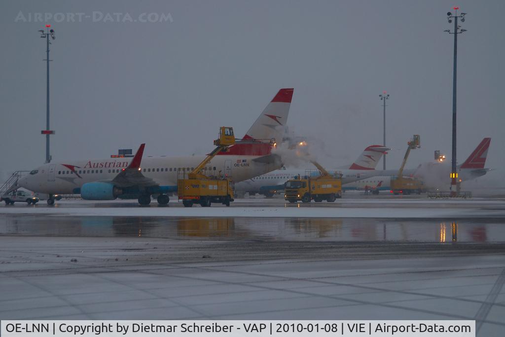 OE-LNN, 2000 Boeing 737-7Z9 C/N 30418, Austrian Airlines Boeing 737-700