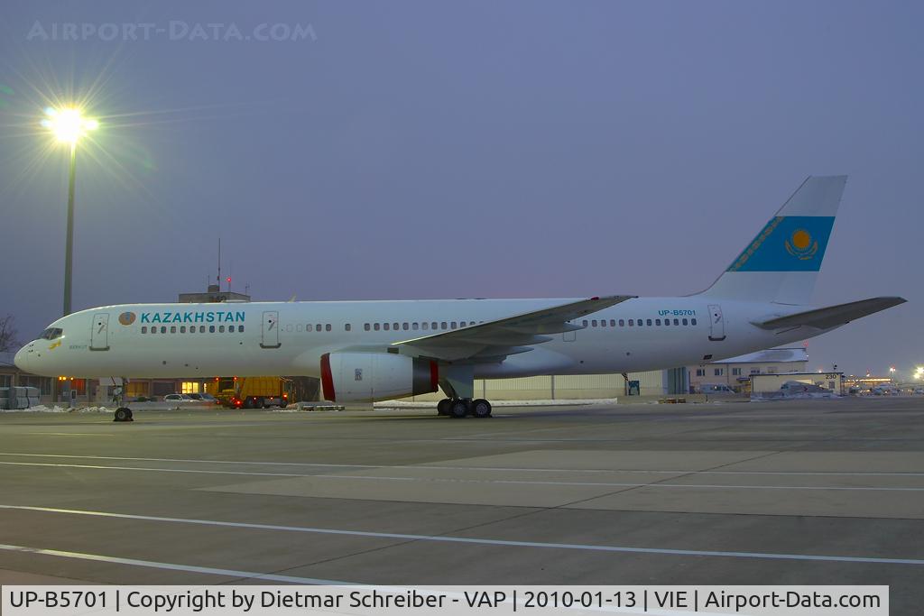 UP-B5701, 1986 Boeing 757-2M6 C/N 23454, Kazakstan Boeing 757-200