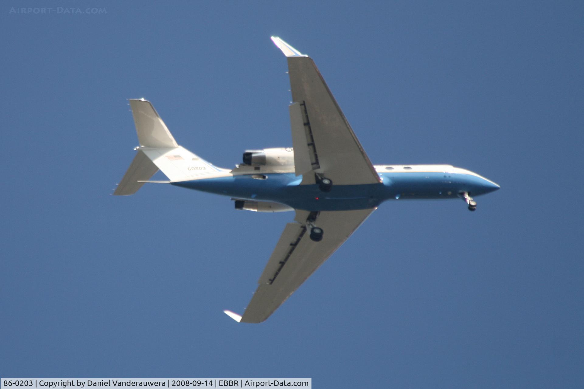 86-0203, 1986 Grumman C-20B Gulfstream III C/N 475, On approach to RWY 07L