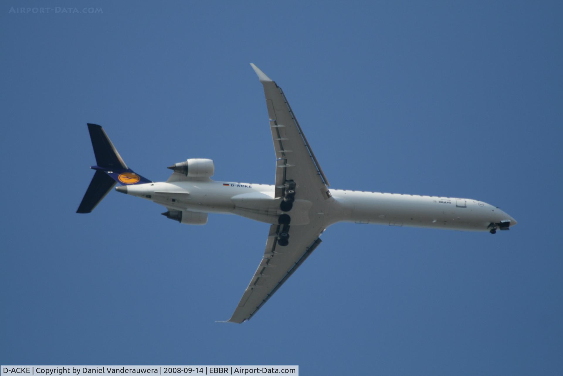 D-ACKE, 2006 Bombardier CRJ-900LR (CL-600-2D24) C/N 15081, On approach to RWY 07L