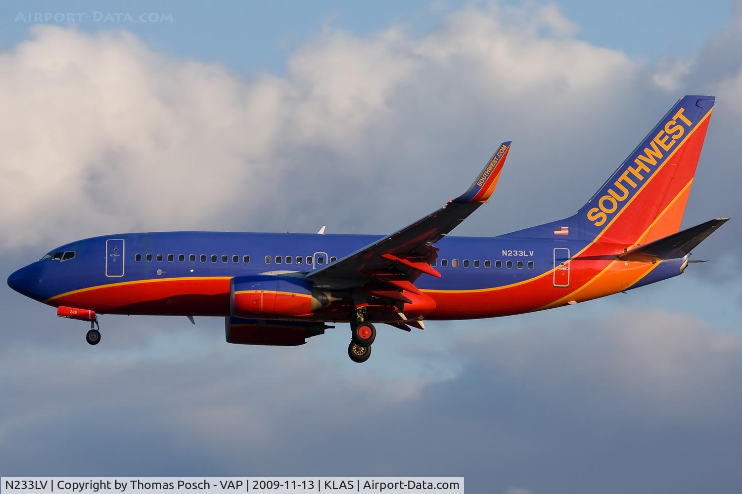N233LV, 2006 Boeing 737-7H4 C/N 32501, Southwest Airlines