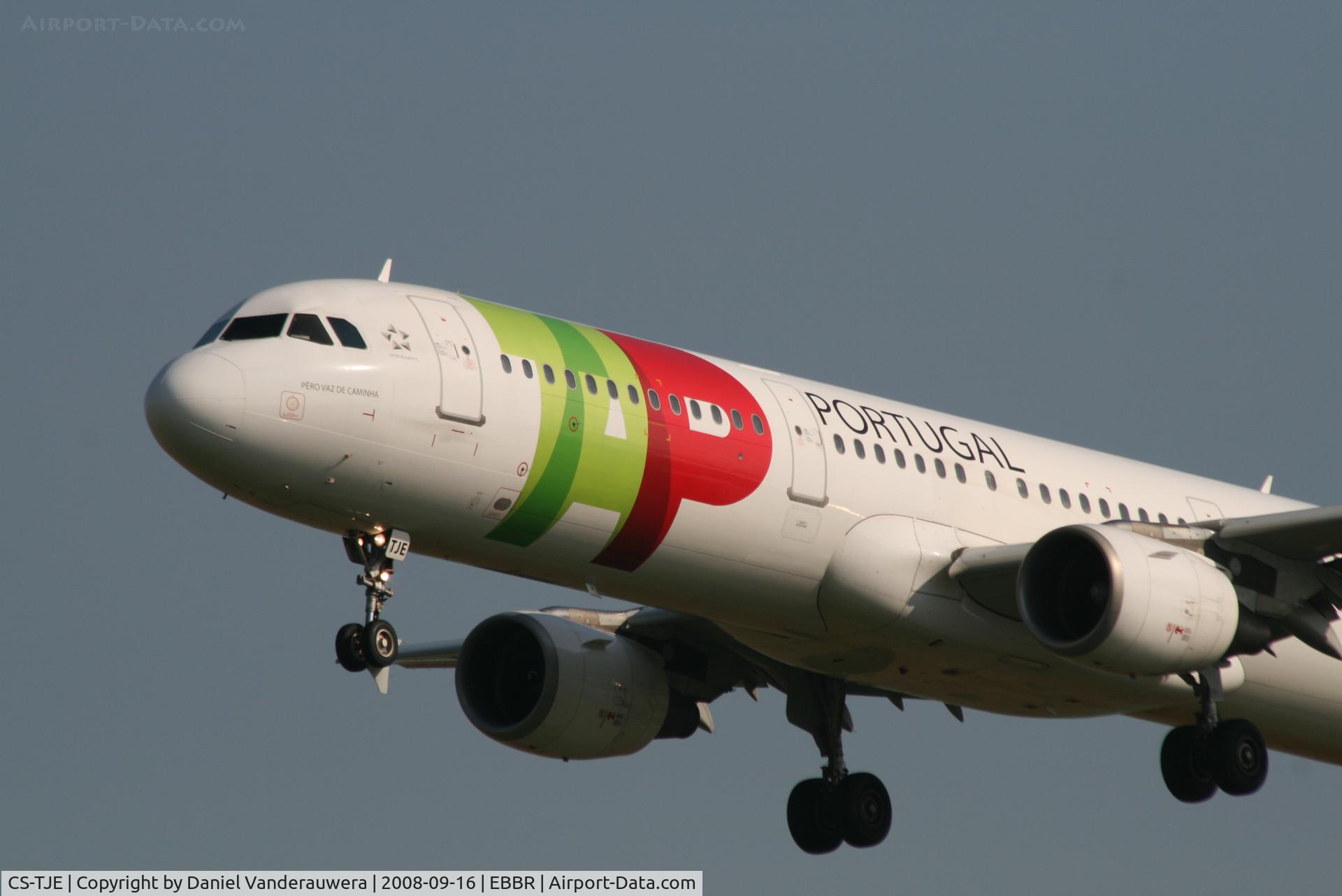 CS-TJE, 2000 Airbus A321-211 C/N 1307, Arrival of flight TP604 to RWY 25L
