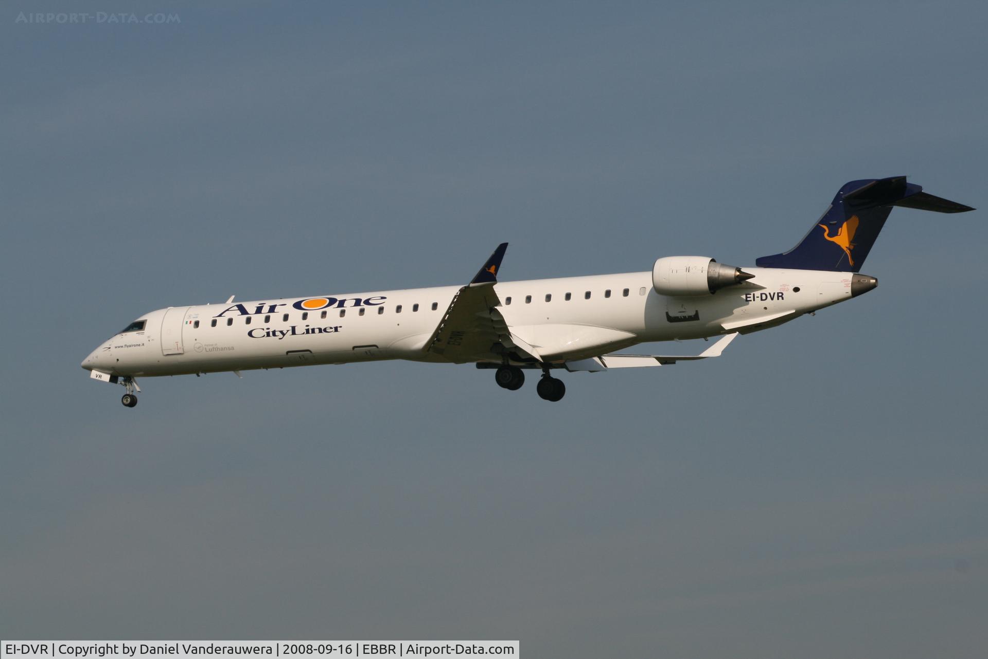 EI-DVR, 2006 Bombardier CRJ-900 NG (CL-600-2D24) C/N 15118, Descending to RWY 25L