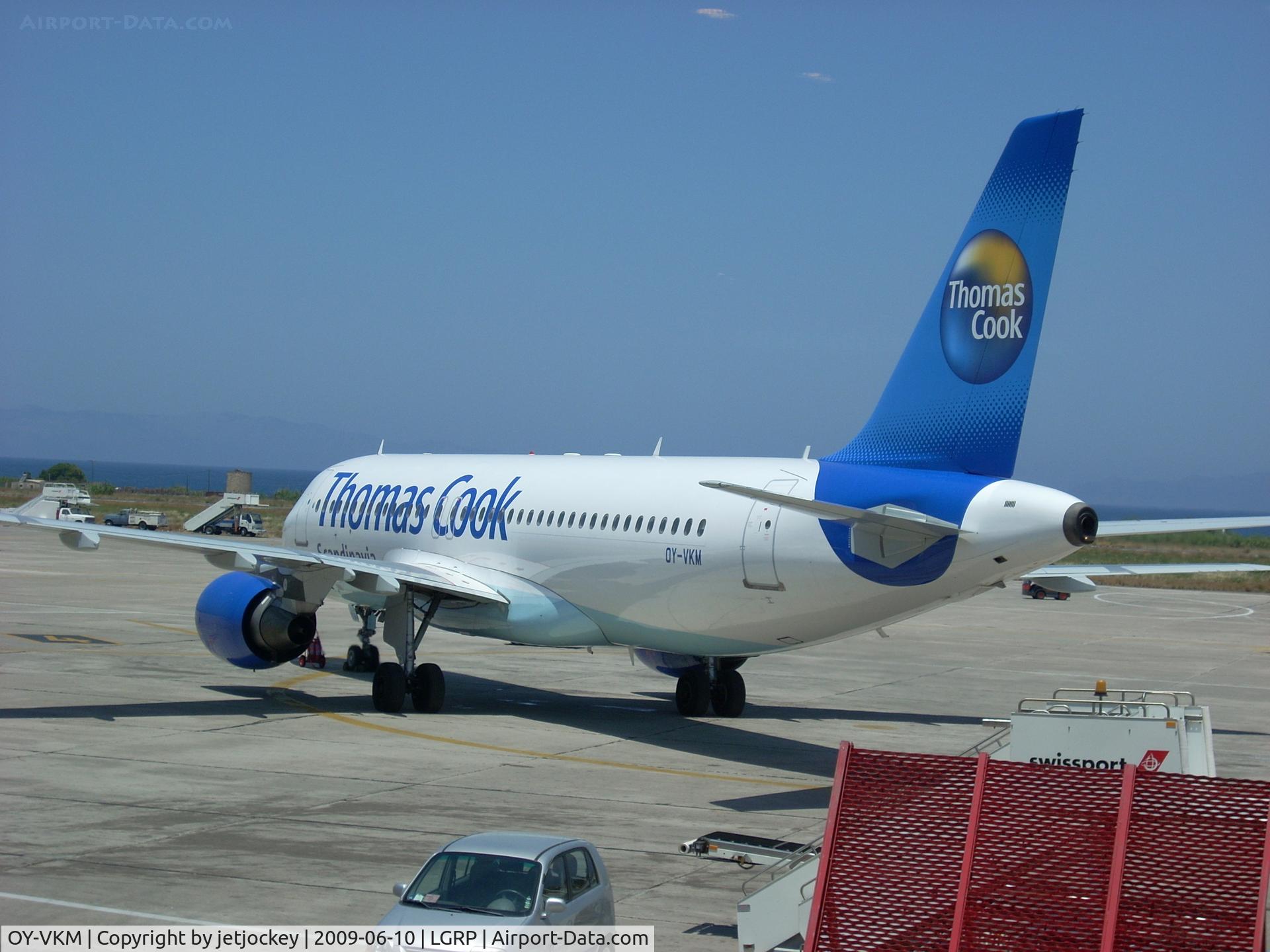 OY-VKM, 2002 Airbus A320-214 C/N 1889, Just leaving stand to taxi out to runway