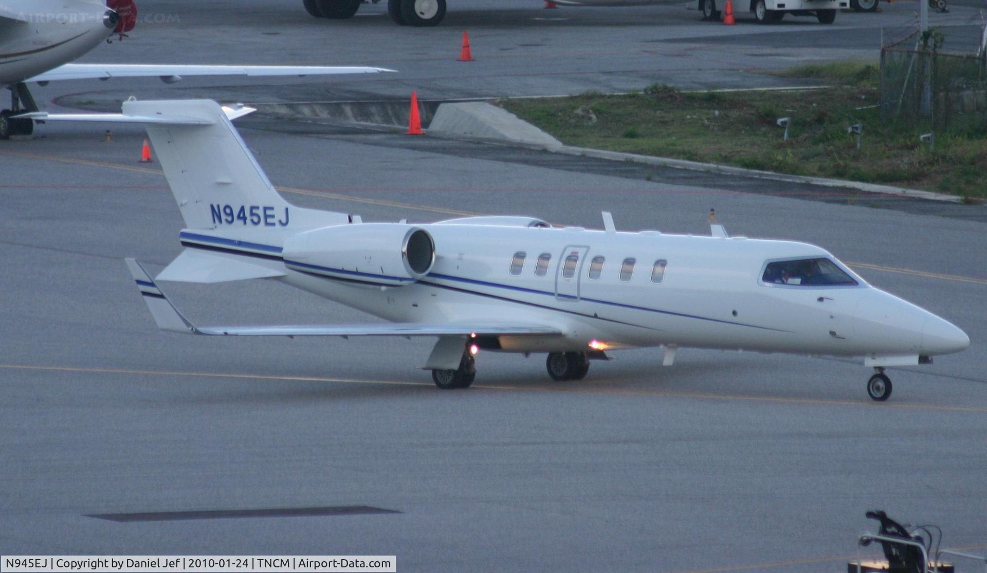 N945EJ, 2008 Learjet Inc 45 C/N 2108, taxing to the active
