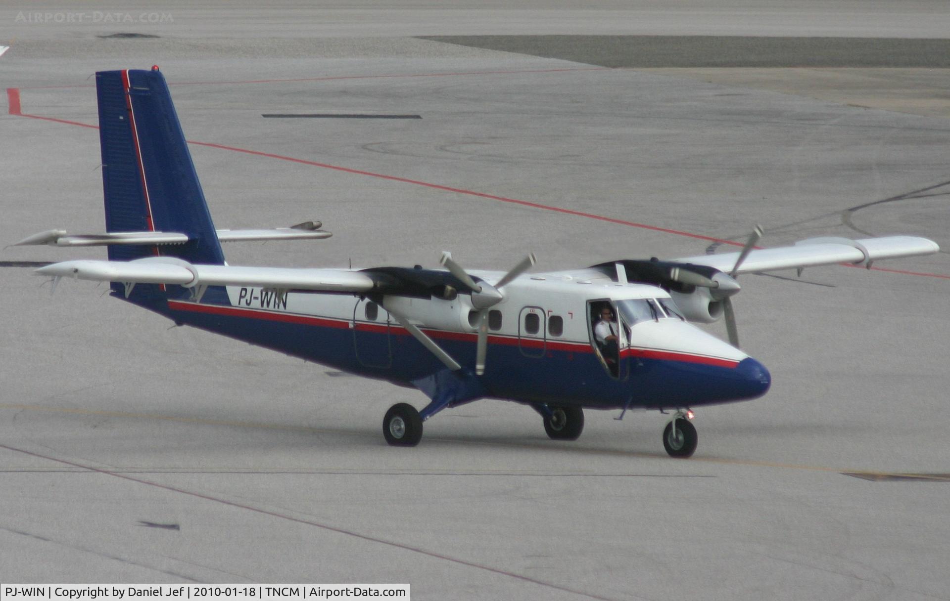 PJ-WIN, 1976 De Havilland Canada DHC-6-300 Twin Otter C/N 518, PJ-WIN just a next look