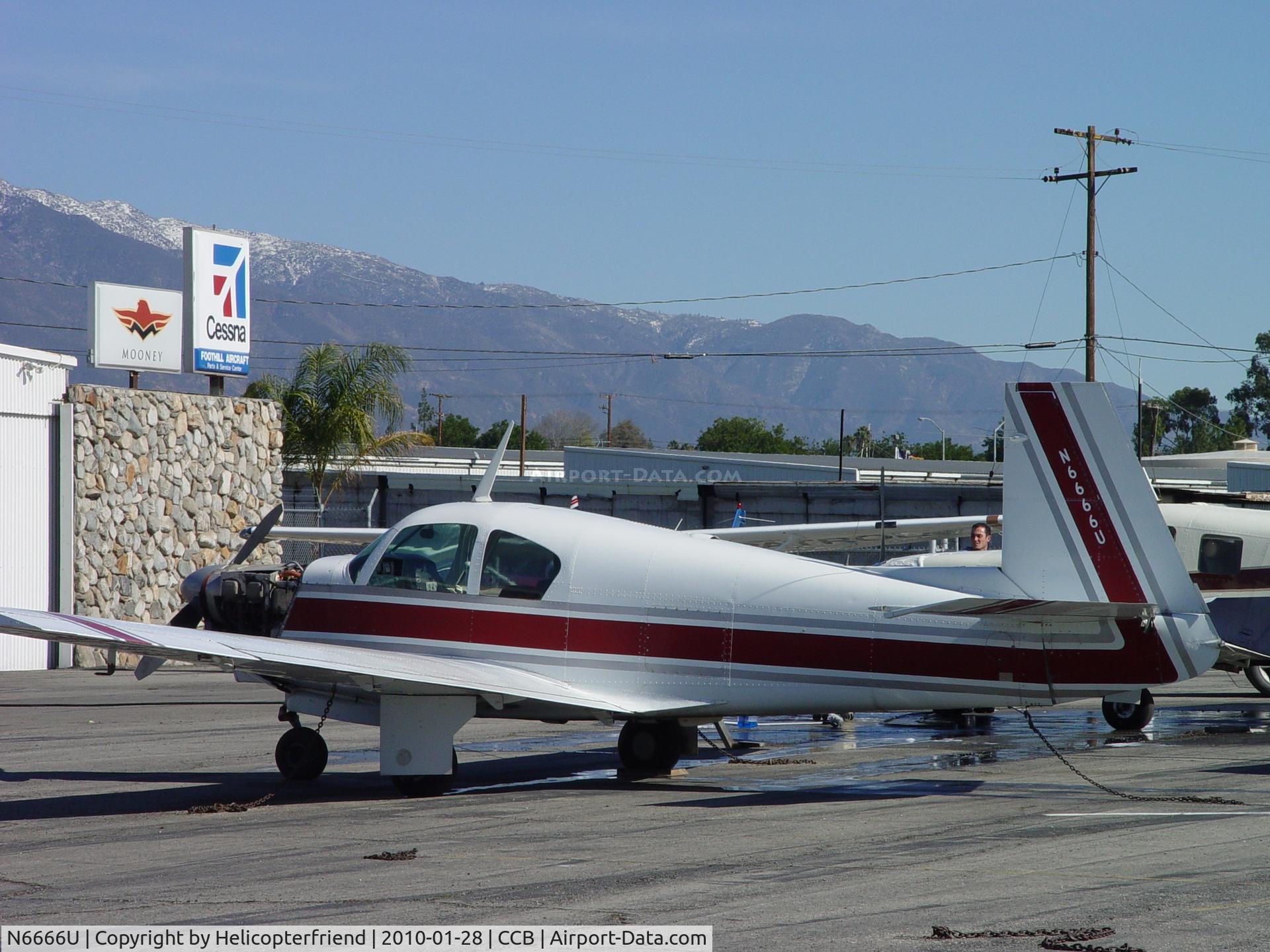 N6666U, 1963 Mooney M20C Ranger C/N 2393, Having work done at Foothill Aircraft