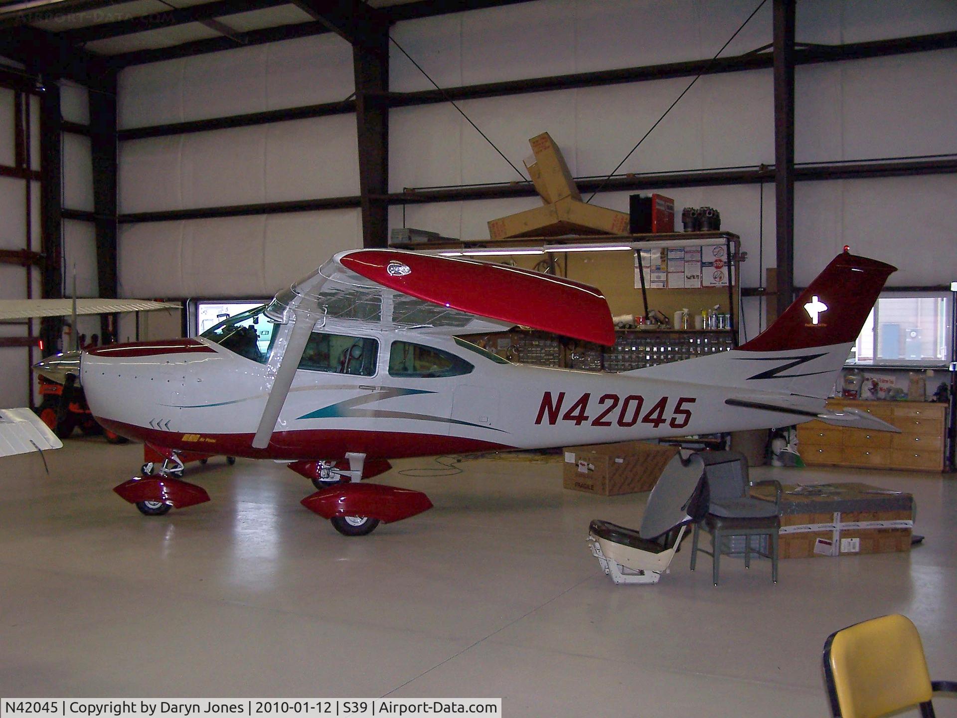 N42045, 1968 Cessna 182L Skylane C/N 18258829, Cessna 182L with cont IO-550  300 hp