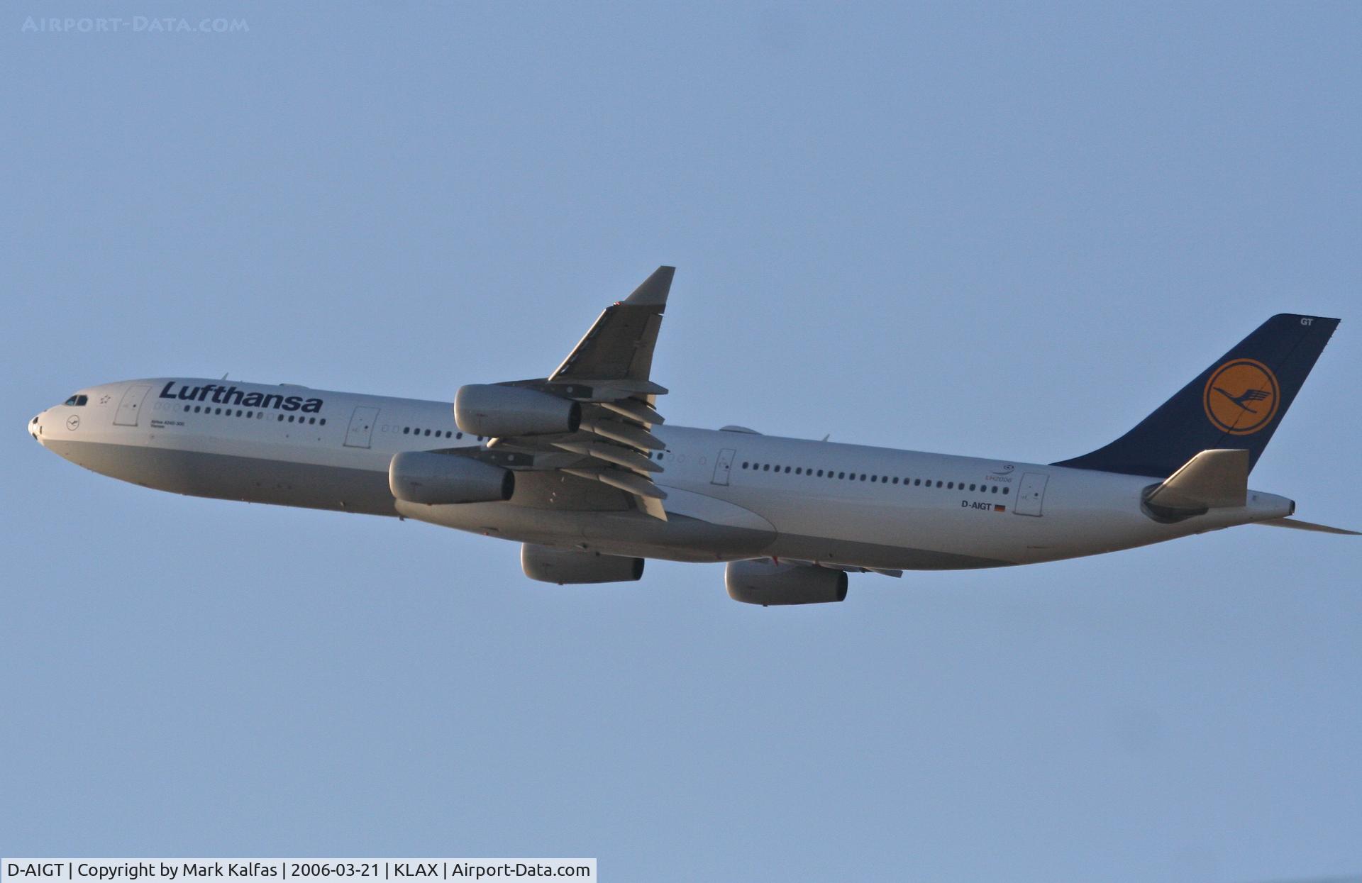 D-AIGT, 1999 Airbus A340-313 C/N 304, Lufthansa Airbus A340-313, 25R departure KLAX.