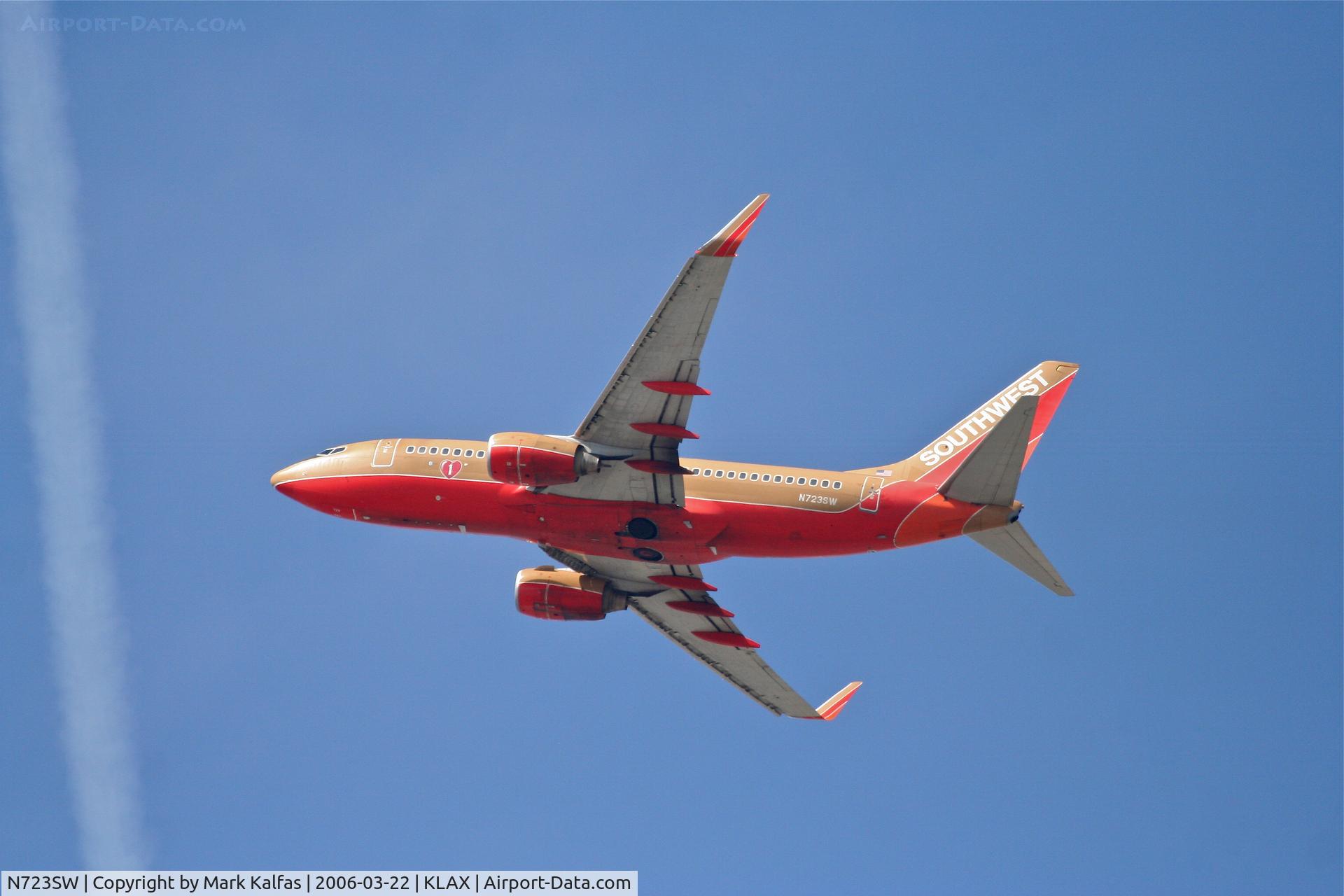 N723SW, 1999 Boeing 737-7H4 C/N 27855, Southwest Boeing 737-3H4, 25R departure KLAX.