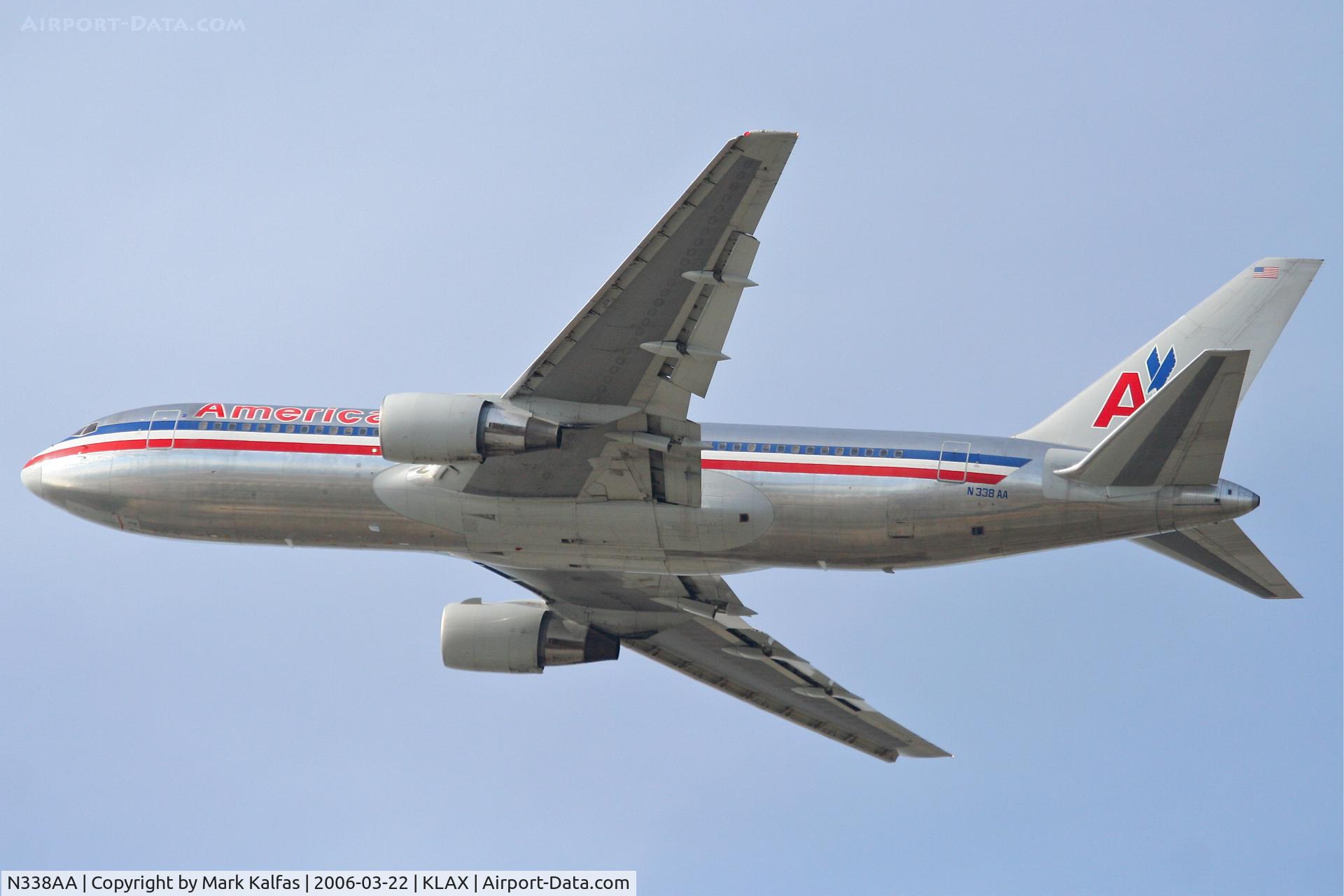 N338AA, 1987 Boeing 767-223 C/N 22335, American Airlines Boeing 767-223, at the gate KLAX.
