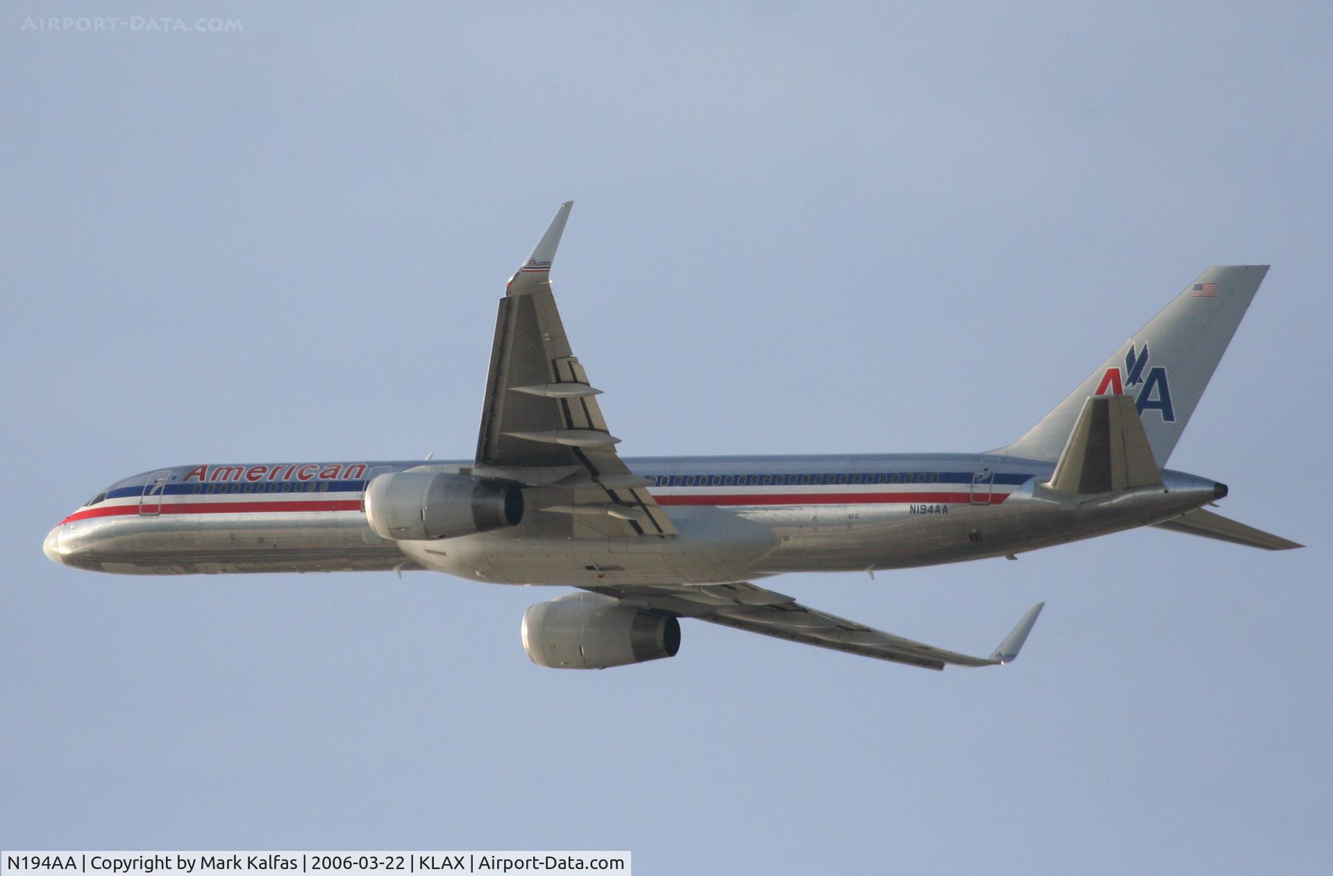 N194AA, 2001 Boeing 757-223 C/N 32388, American Airlines Boeing 757-223, 25R departure KLAX.