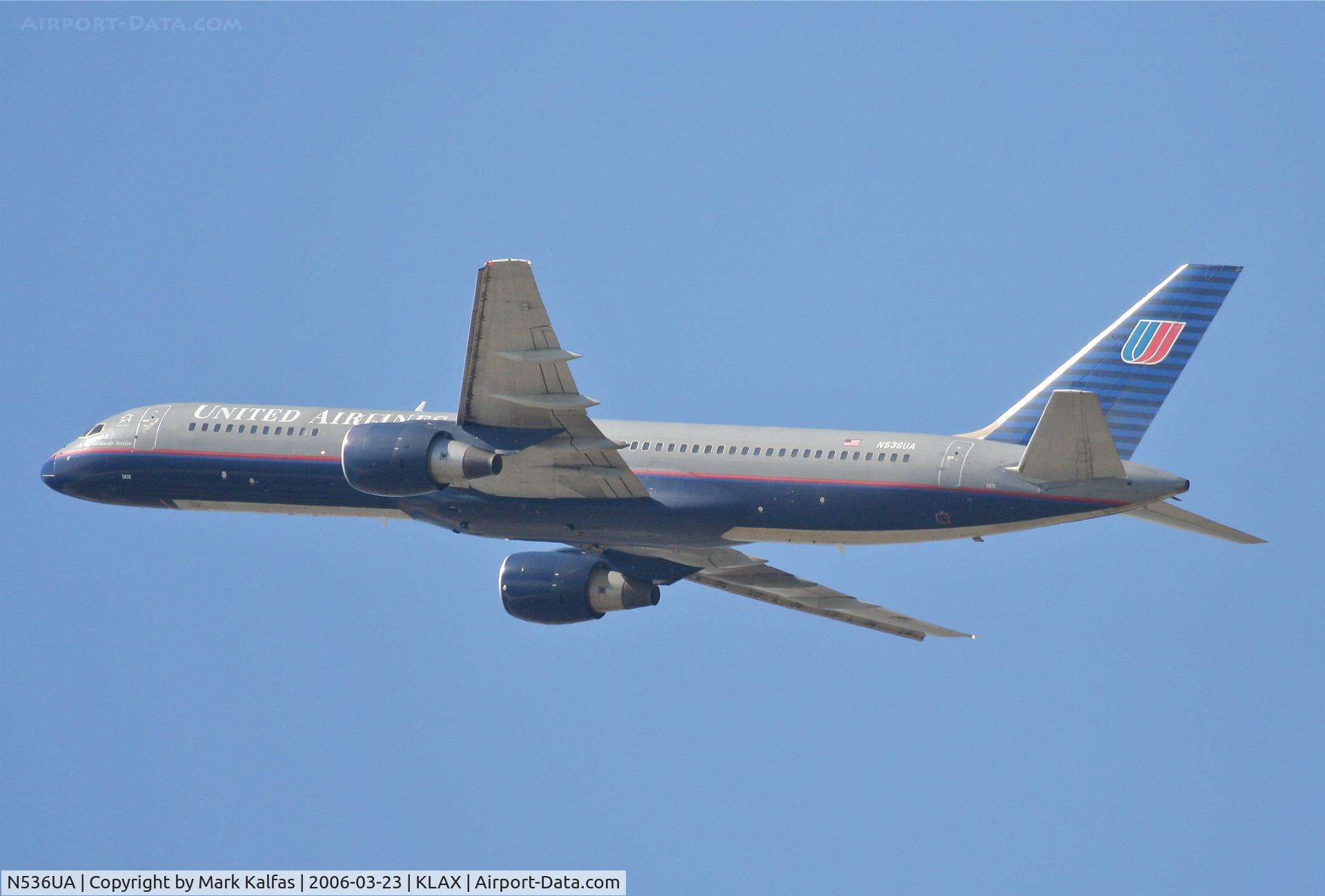 N536UA, 1991 Boeing 757-222 C/N 25156, United Airlines Boeing 757-222, N536UA, 25R departure KLAX.