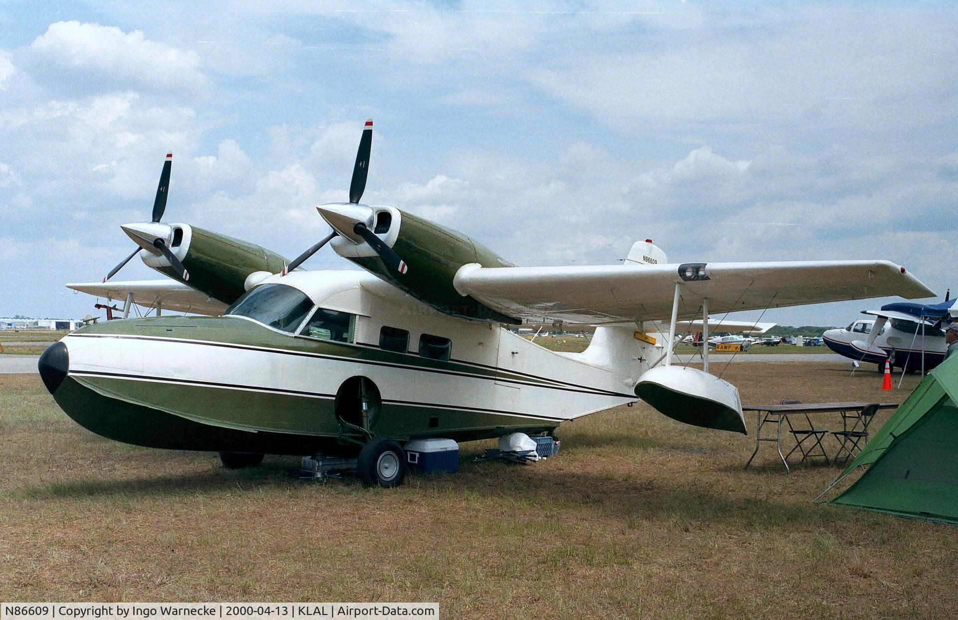 N86609, 1946 Grumman G-44A Widgeon C/N 1435, Grumman G-44A Gosling at Sun 'n Fun 2000, Lakeland FL