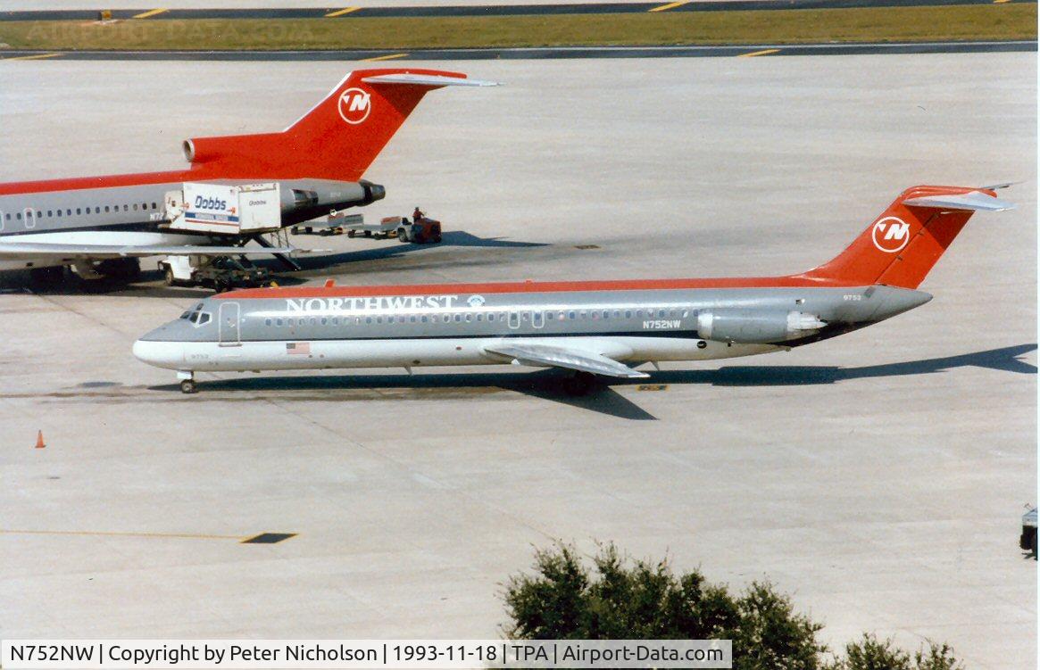 N752NW, 1968 Douglas DC-9-41 C/N 47116, DC-9-41 of Northwest Airlines at Tampa in November 1992.