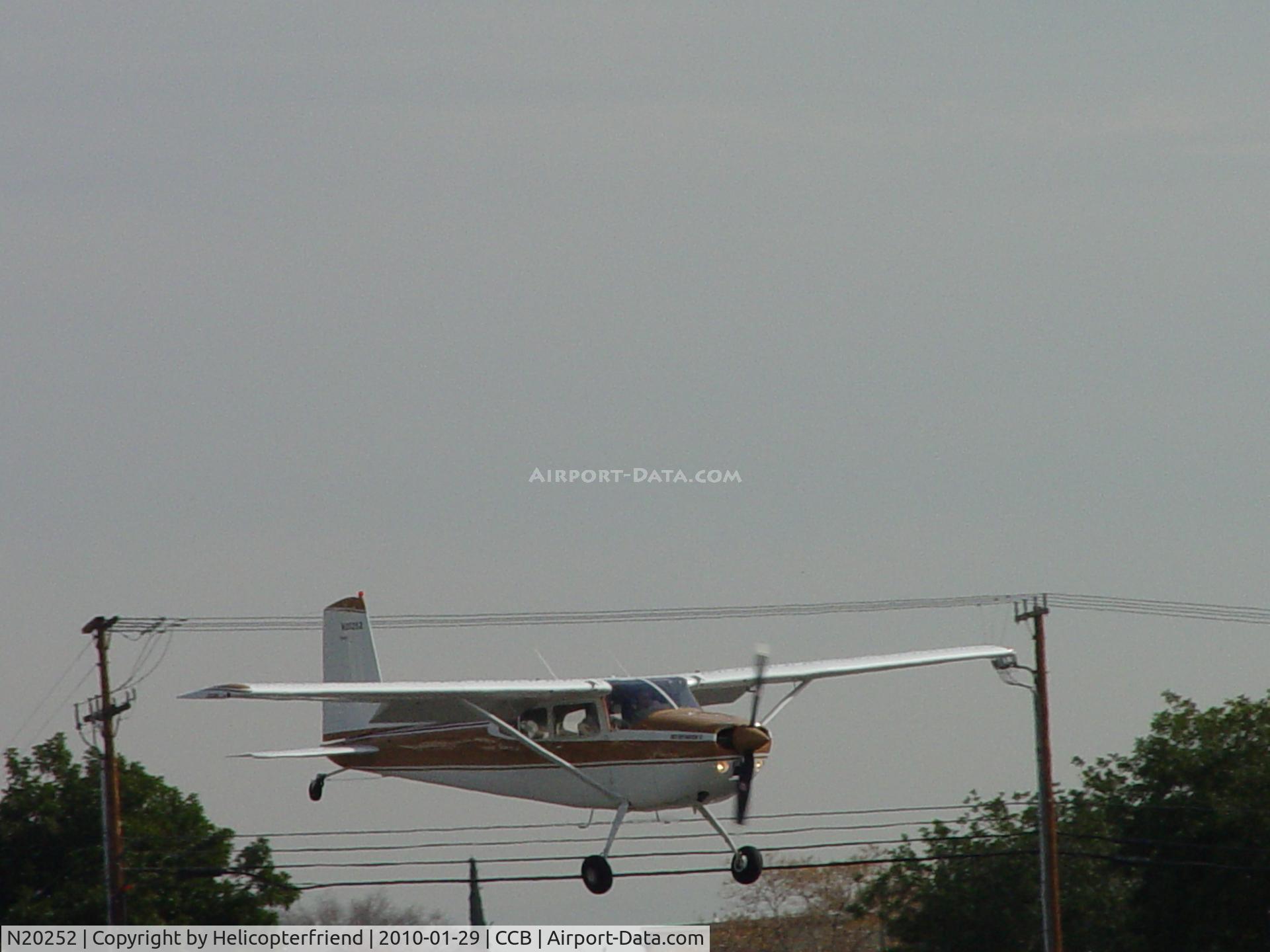 N20252, 1981 Cessna 180K Skywagon C/N 18053183, On final to Cable runway 24
