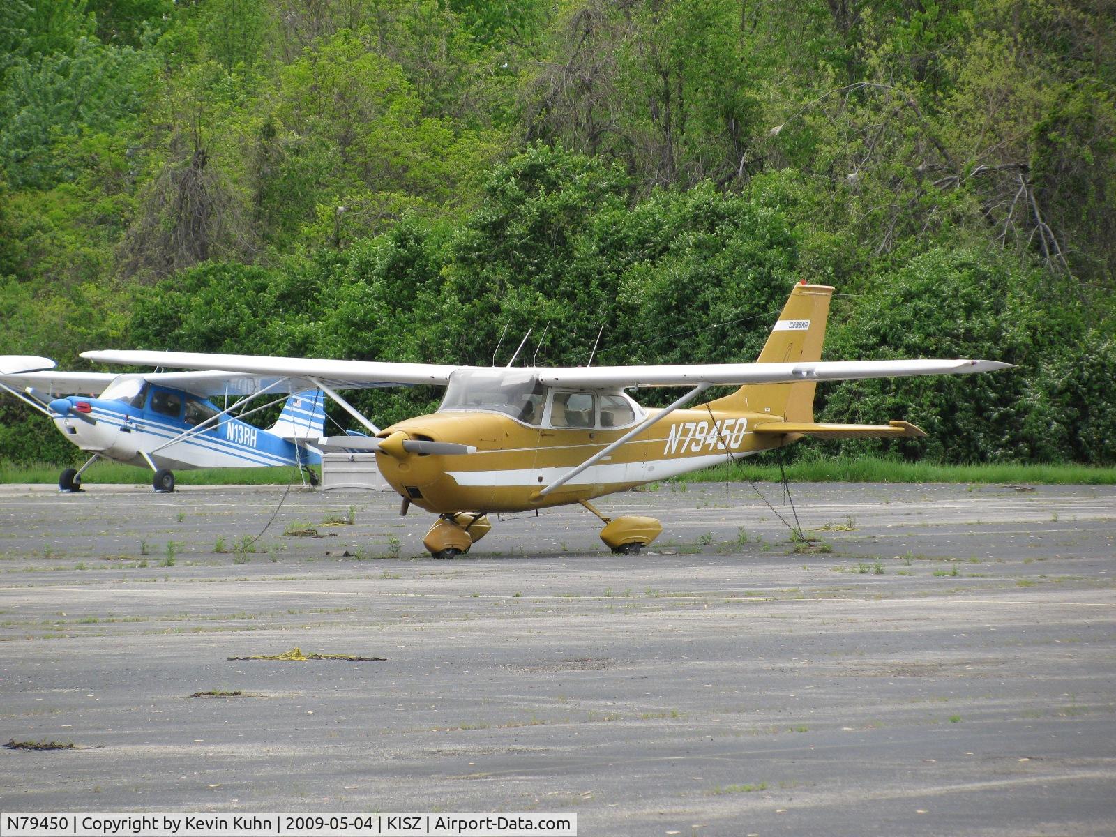 N79450, 1969 Cessna 172K Skyhawk C/N 17258099, Mustard yellow