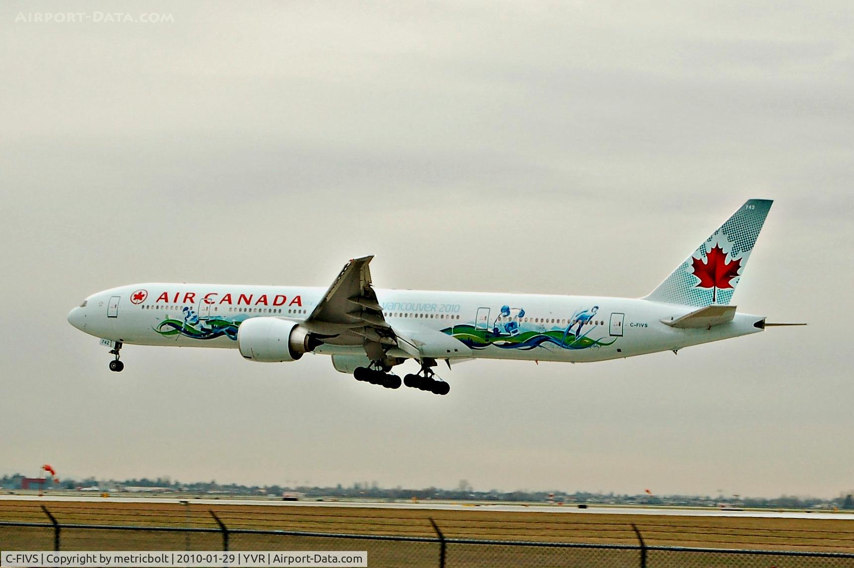 C-FIVS, 2009 Boeing 777-333/ER C/N 35784, Landing at YVR