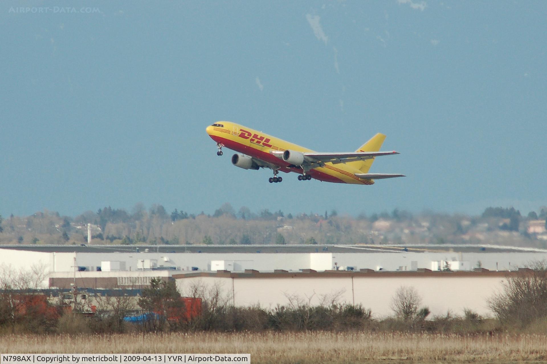 N798AX, 1986 Boeing 767-200 C/N 23431, departure from YVR