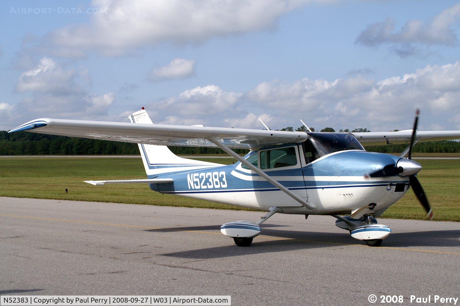 N52383, 1973 Cessna 182P Skylane C/N 18262566, Taxiing in, going to visit for a spell