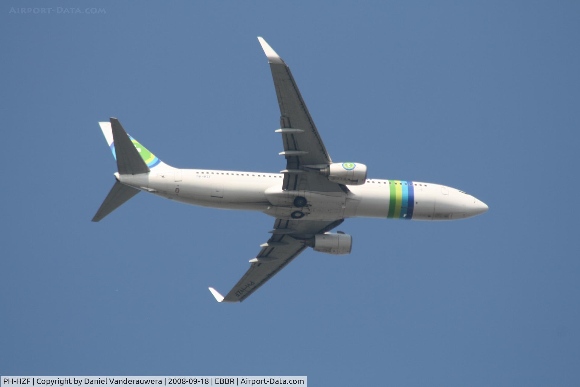 PH-HZF, 1999 Boeing 737-8K2 C/N 28378, On approach to RWY 07L