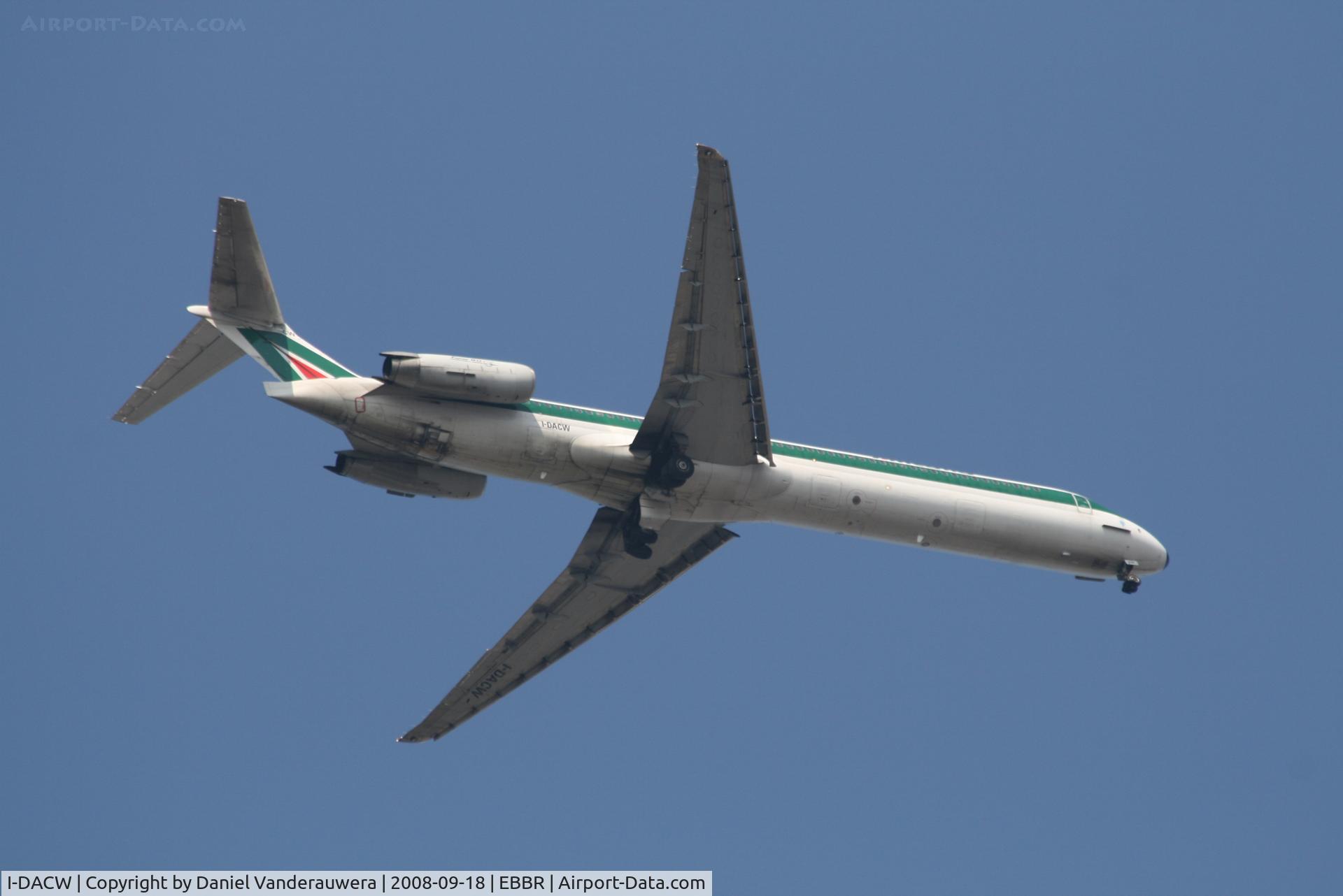 I-DACW, 1991 McDonnell Douglas MD-82 (DC-9-82) C/N 53057/1894, On approach to RWY 07L