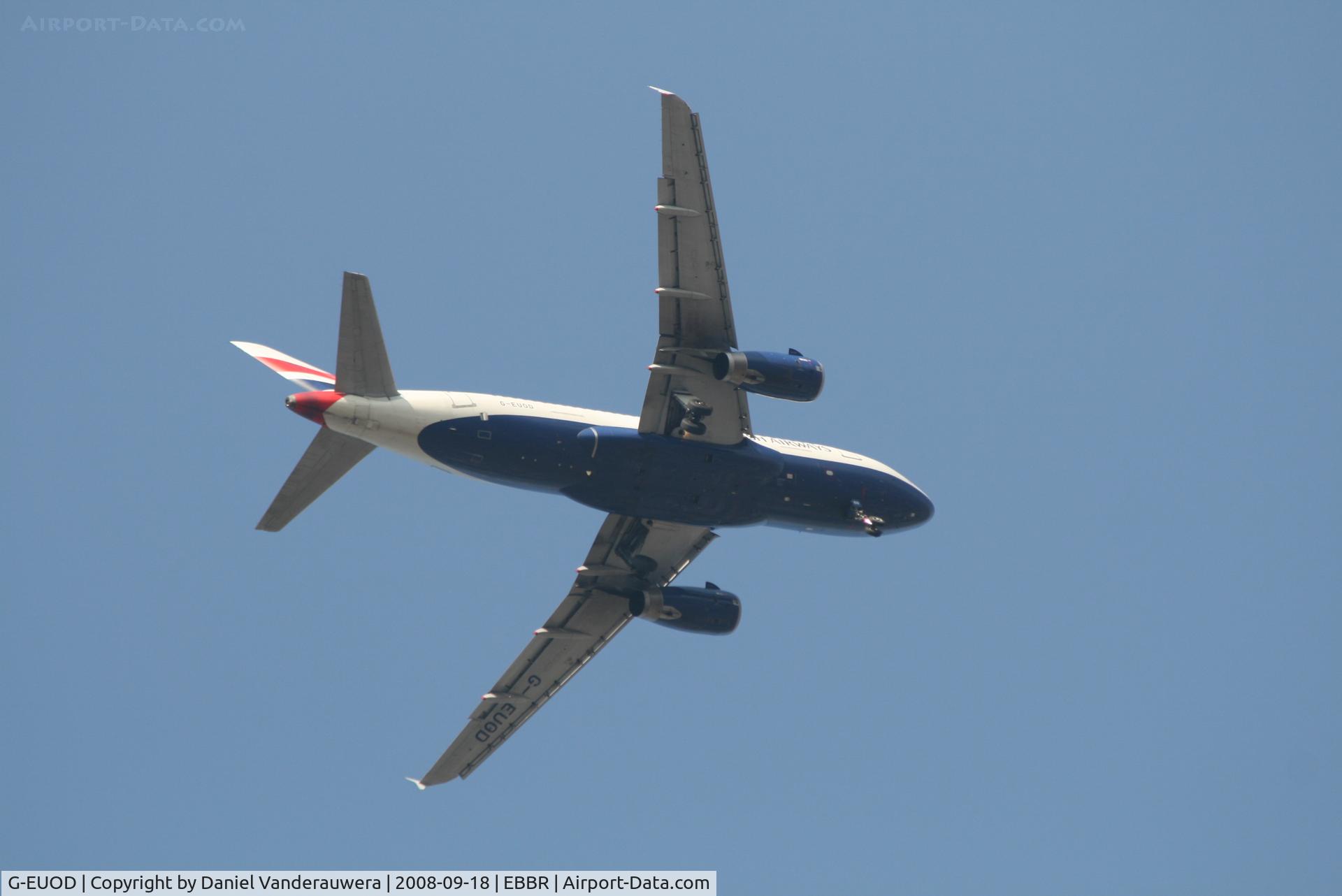 G-EUOD, 2001 Airbus A319-131 C/N 1558, On approach to RWY 07L