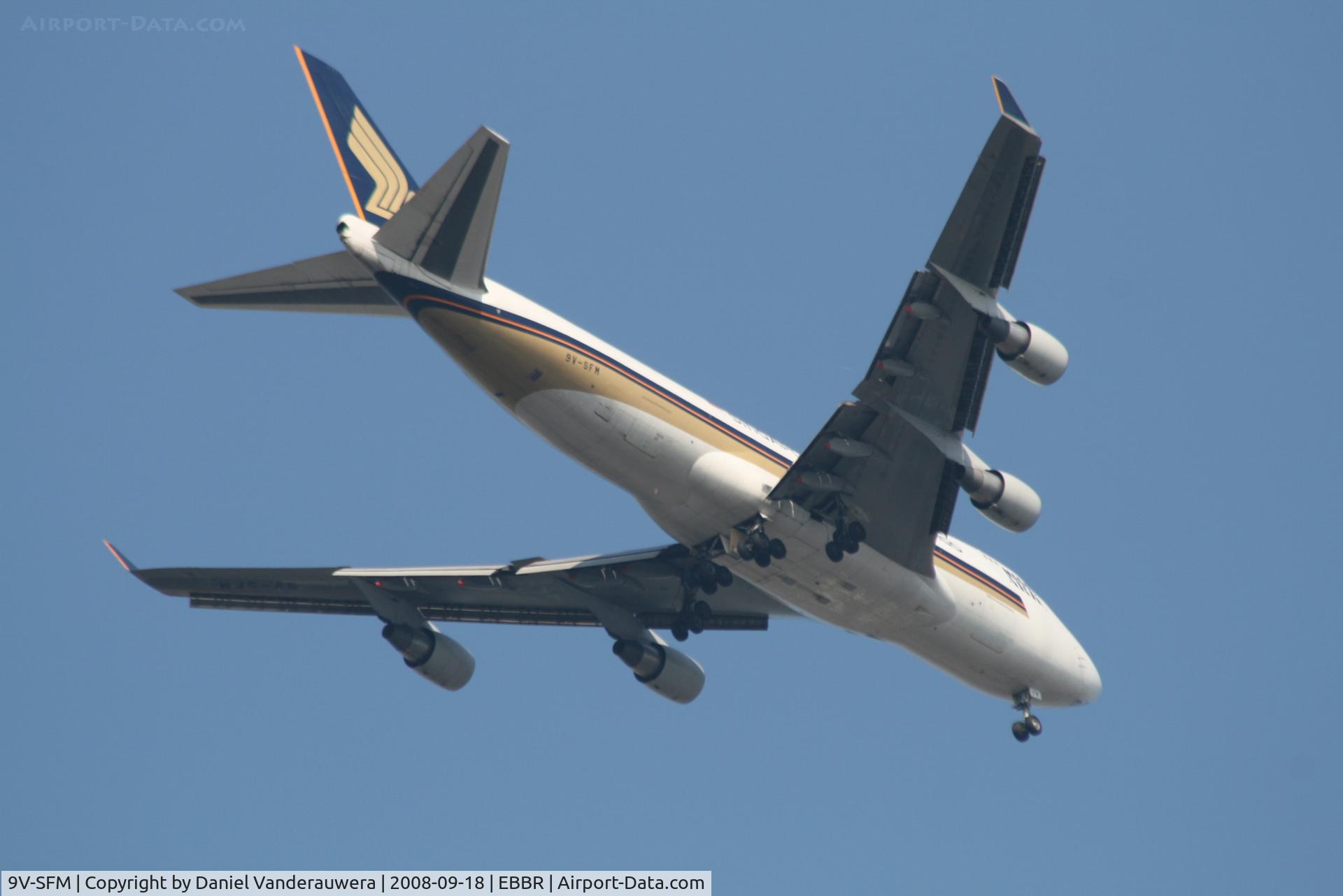 9V-SFM, 2003 Boeing 747-412F/SCD C/N 32898, On approach to RWY 07L