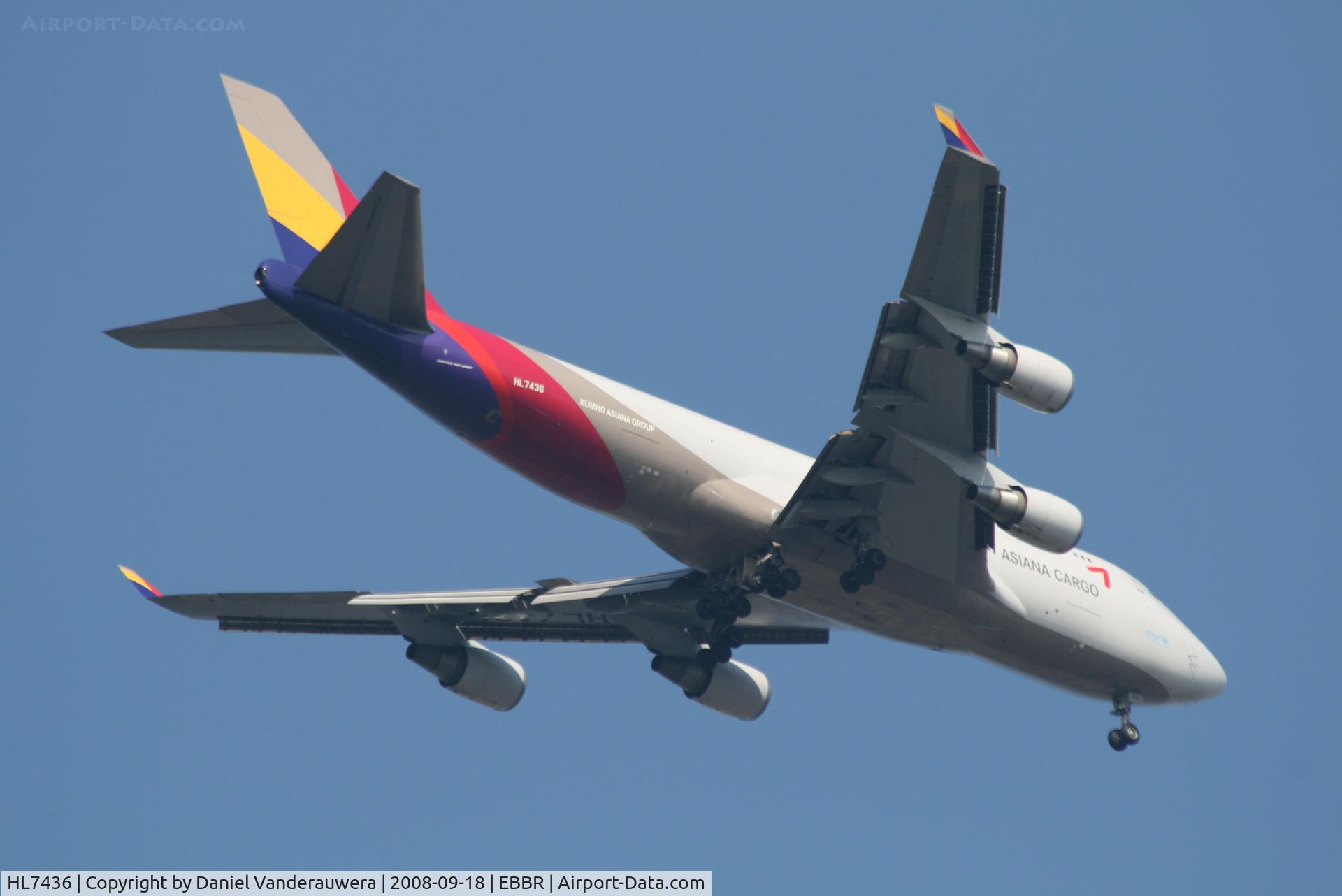 HL7436, 2002 Boeing 747-48EF (SCD) C/N 29170, On approach to RWY 07L