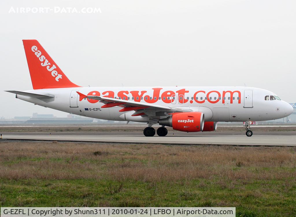 G-EZFL, 2009 Airbus A319-111 C/N 4056, Lining up rwy 14L for departure