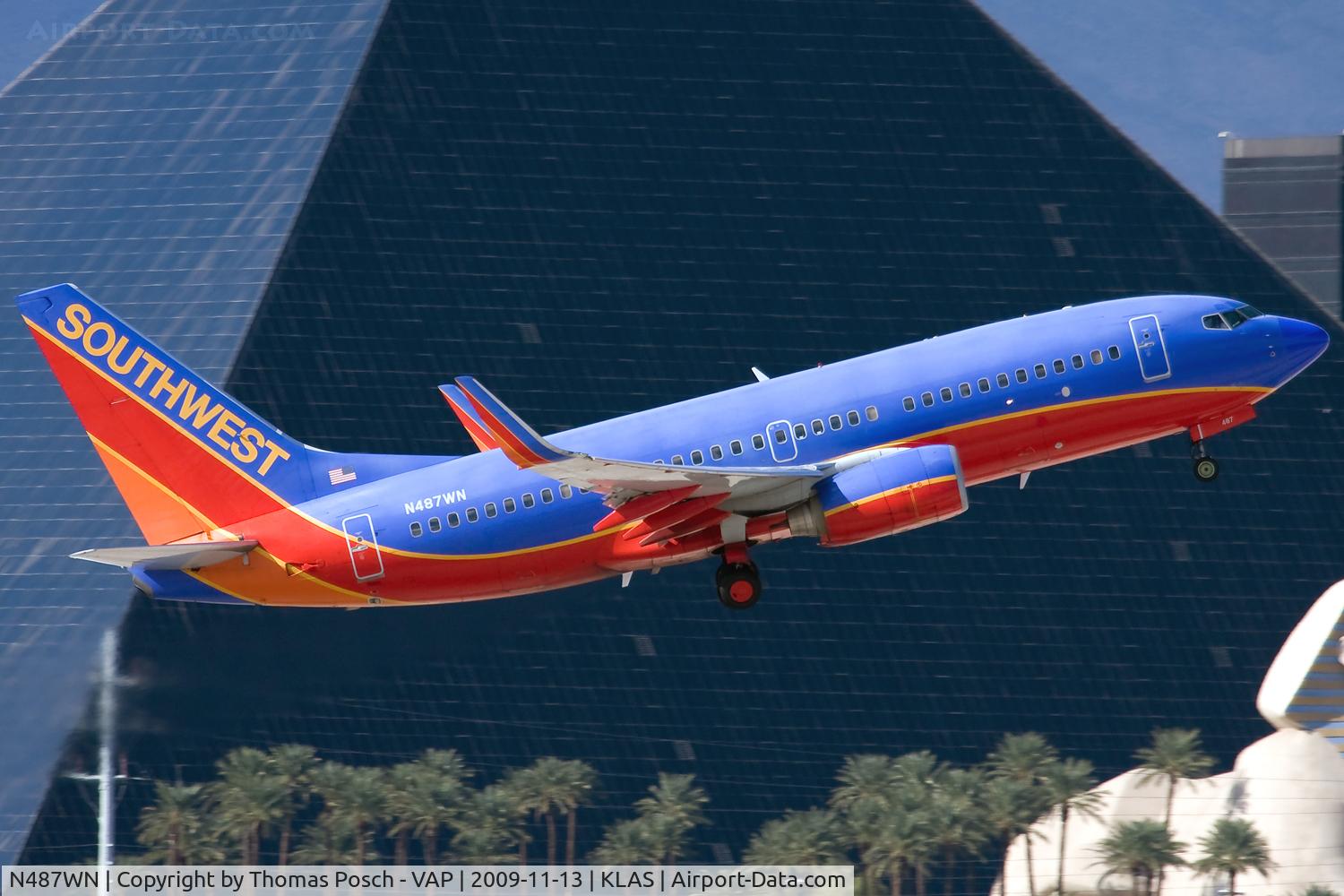 N487WN, 2004 Boeing 737-7H4 C/N 33854, Southwest Airlines