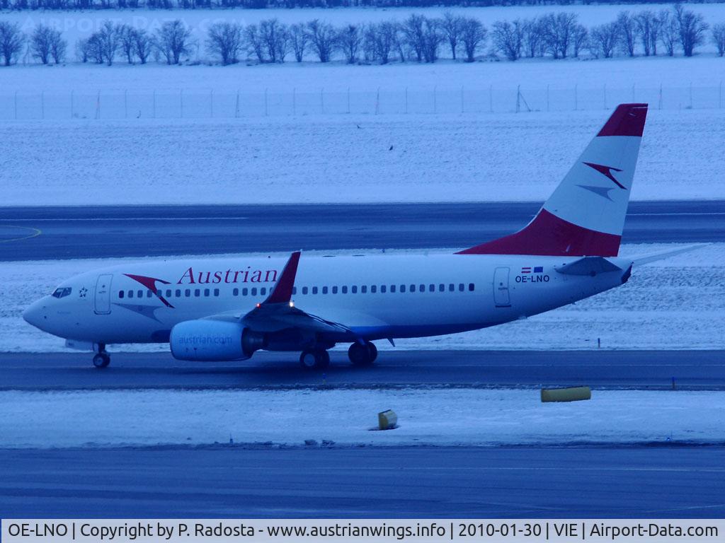 OE-LNO, 2001 Boeing 737-7Z9 C/N 30419, Wearing Austrian Airlines colors since 26th January 2010 - probably one of the first shots of this plane in his new colors